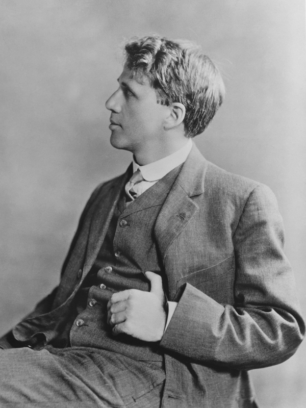 A young Robert Frost, ca 1913