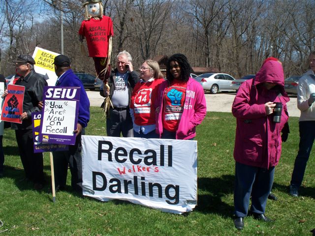 Wisconsin recall effort drops off petition against Darling