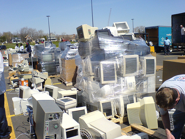 computer recycling, George Hotelling (BY-SA)