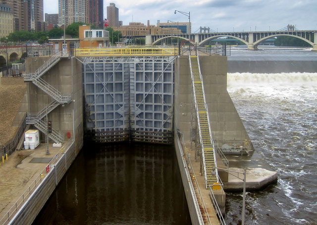 Mississippi River Lock Could Close To Prevent Spread Of Asian Carp