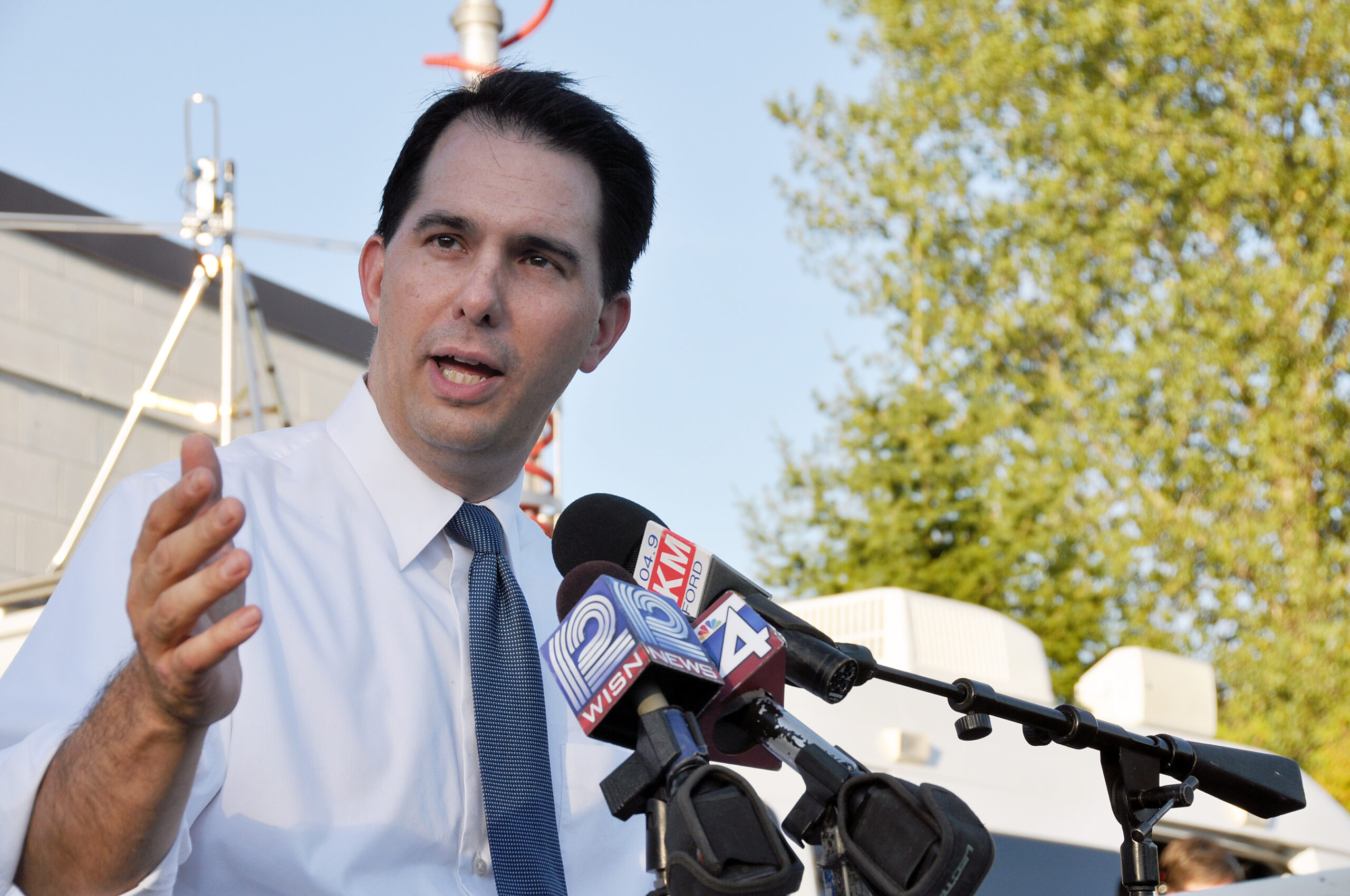 Walker Champions His Record On Veterans’ Issues