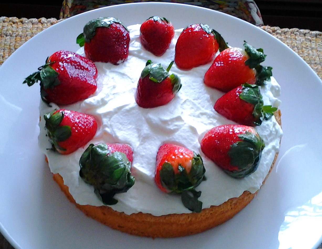 Fanni's Strawberry Cake, Genevieve Davis
