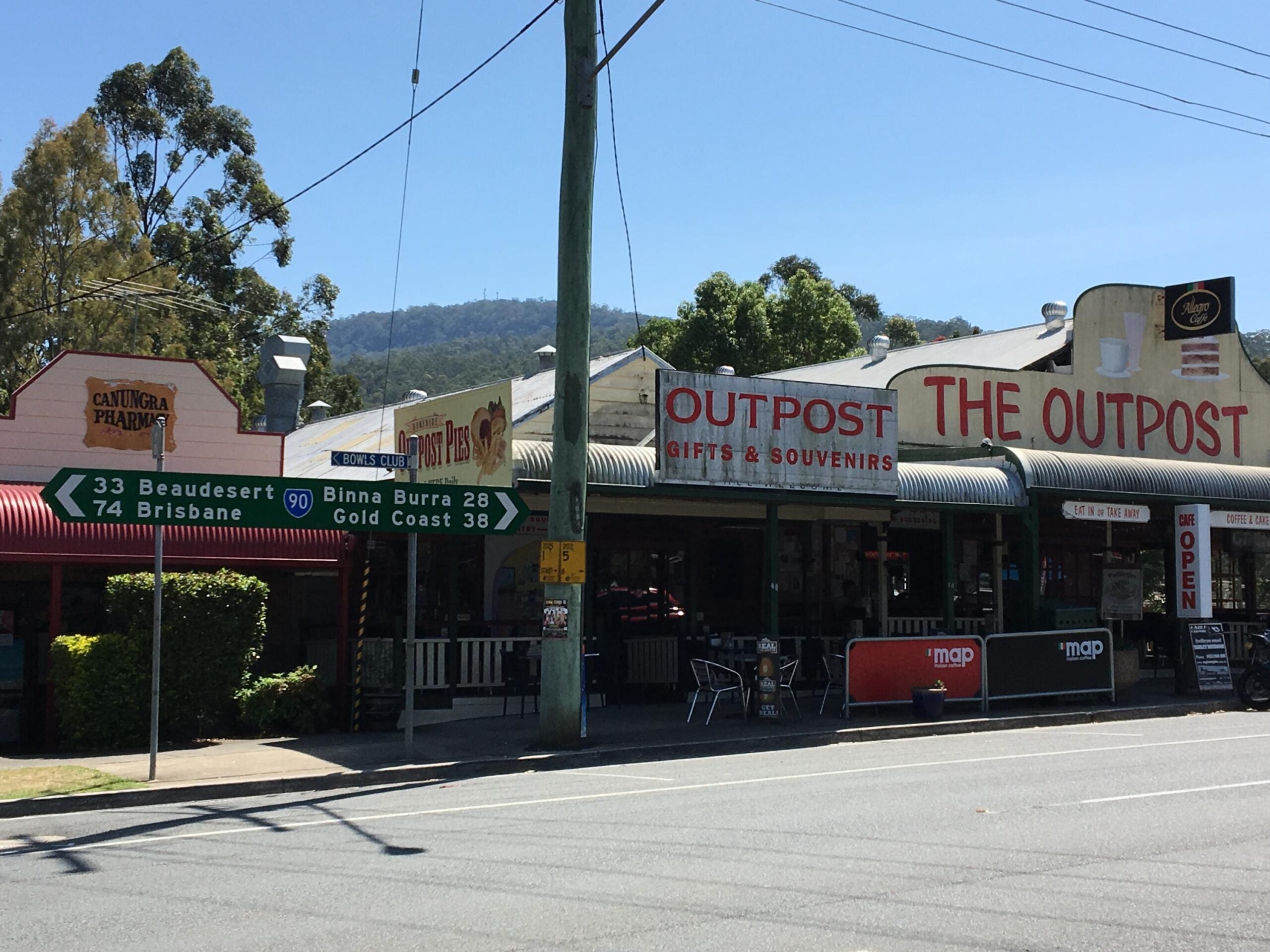 Road sign near Brisbane, AU - Photo by Allen Rieland