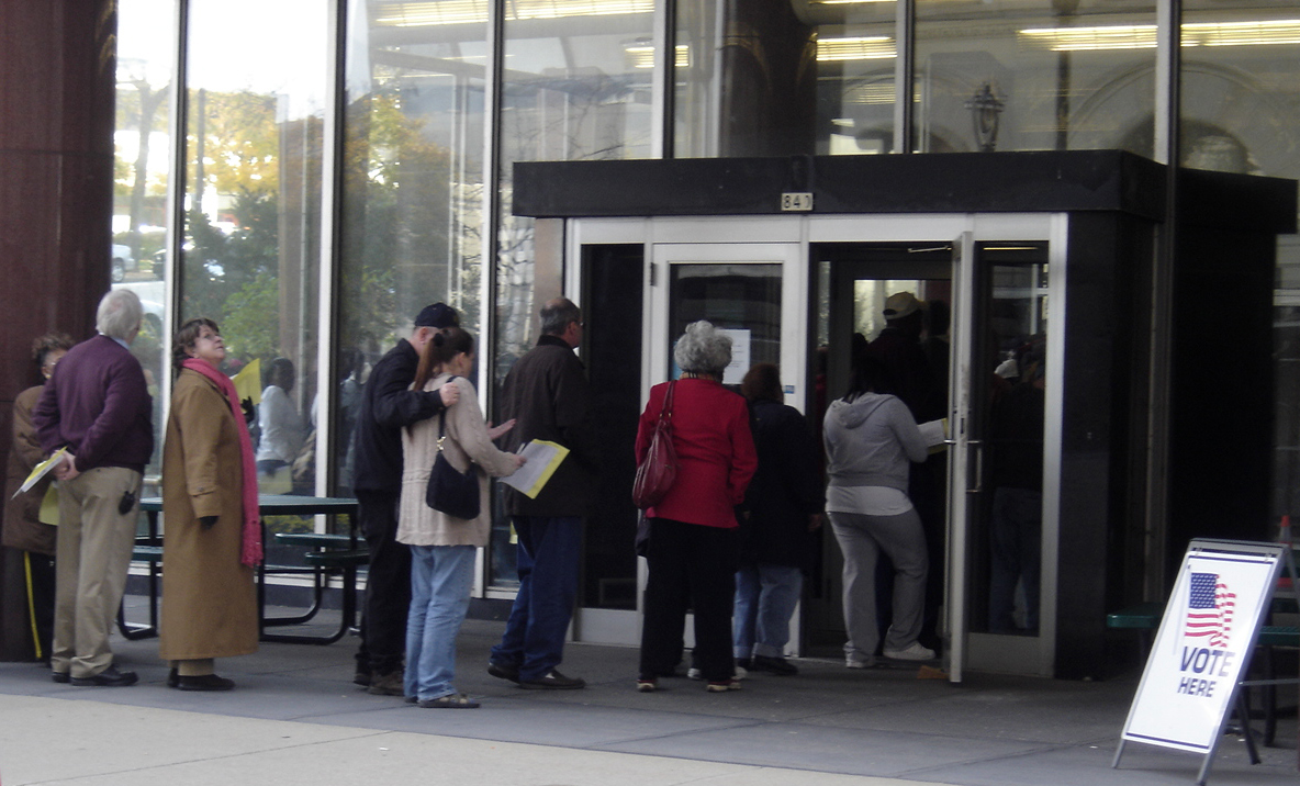 Residents in line to vote at the Zeidler Municipal Building in downtown Milwaukee in 2008