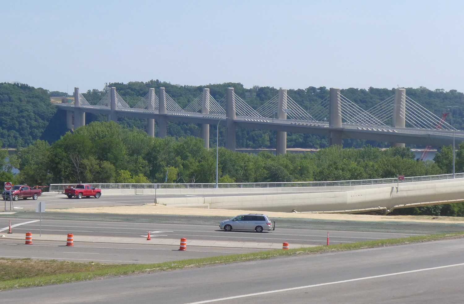 $646M Bridge Between Wisconsin, Minnesota Open To Traffic After 20-Year Battle
