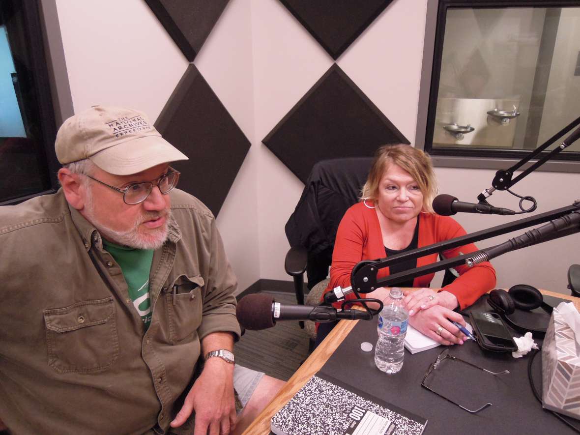 Union steward Doug Curtis, left, and teacher Pandora Lobacz