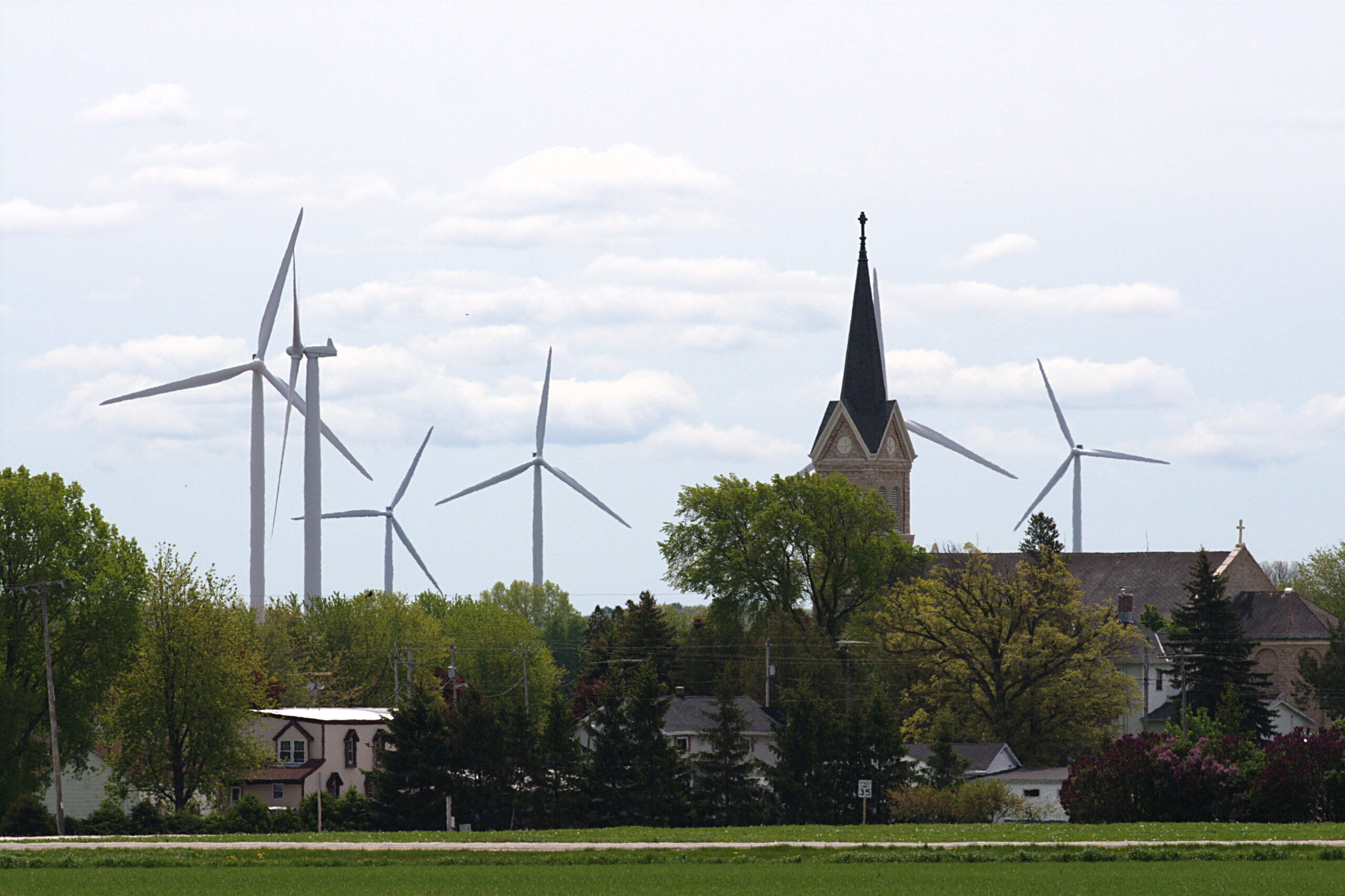 Realtors Argue For Bigger Wind Turbine Setbacks