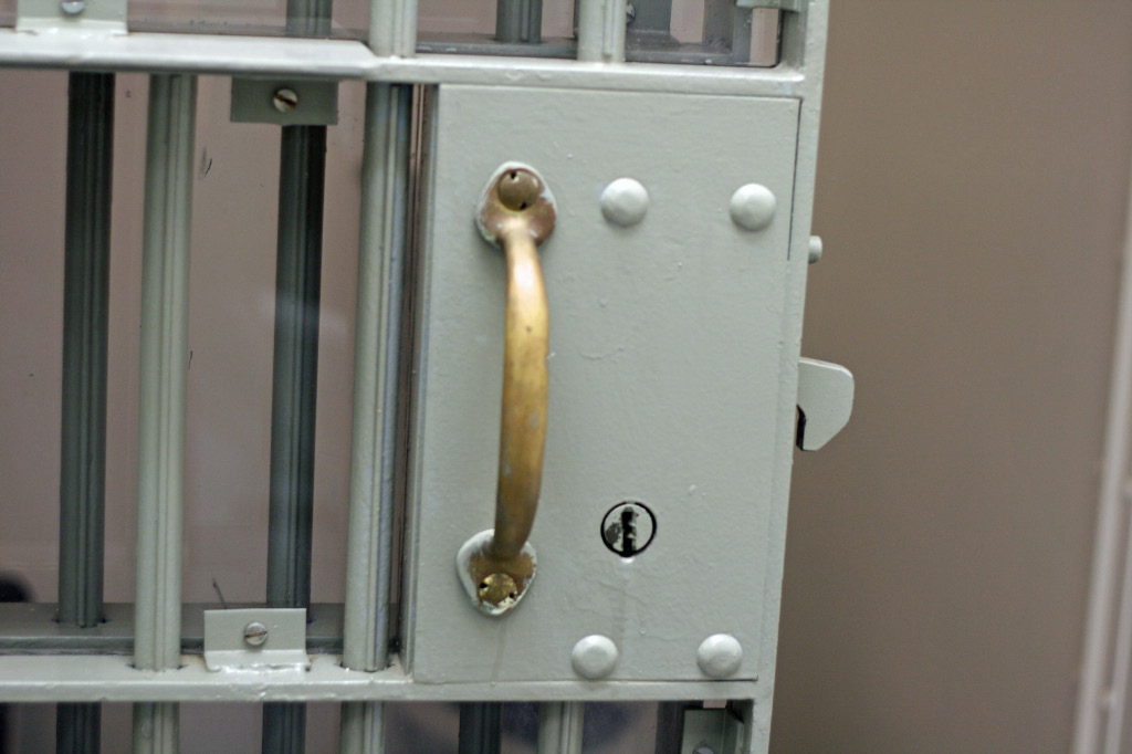 Survey: Wisconsin Led US In American Indian Incarceration Rate In 2013