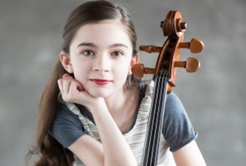 Photo of Cellist Miriam K. Smith