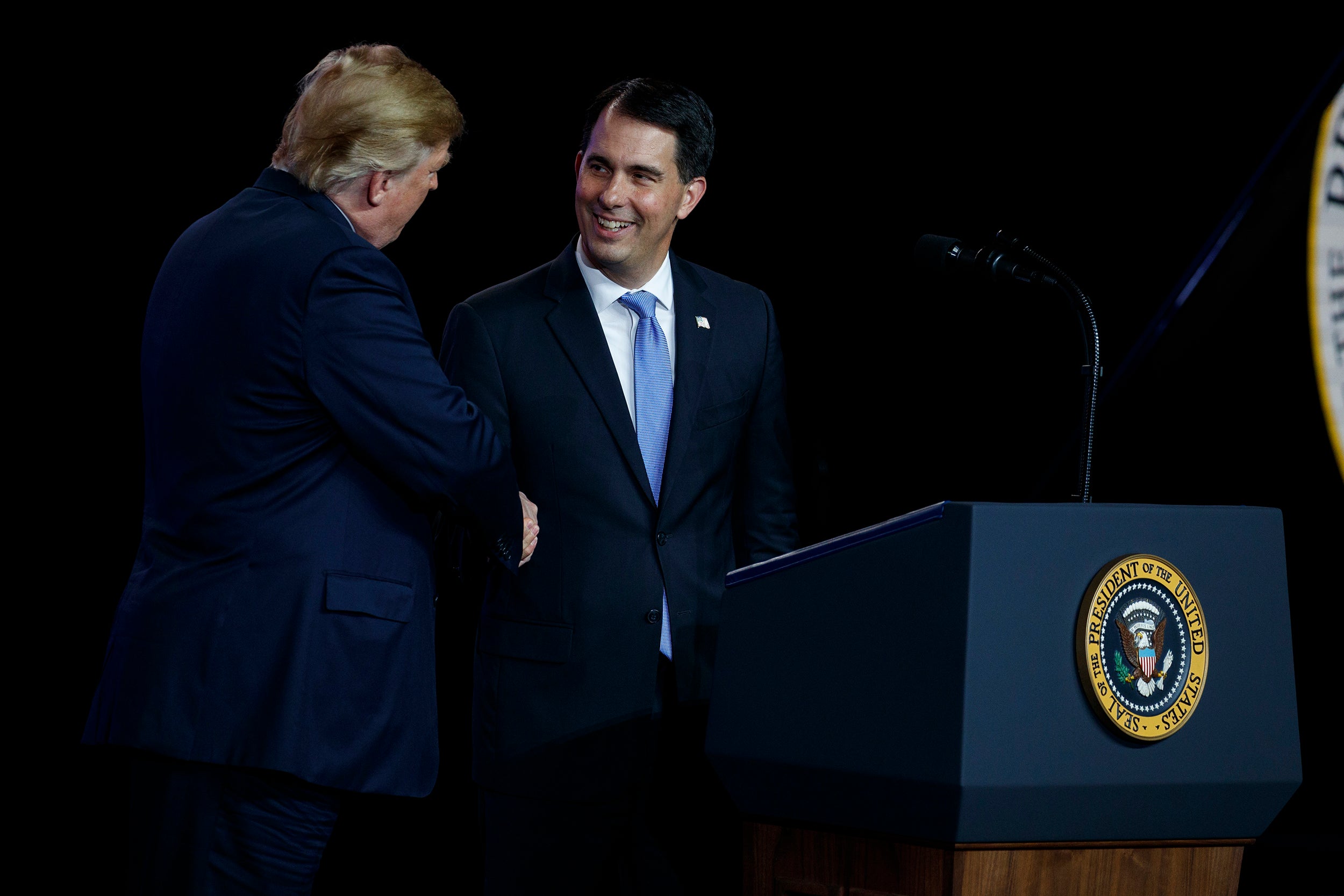 Scott Walker shaking Donald Trump's hand
