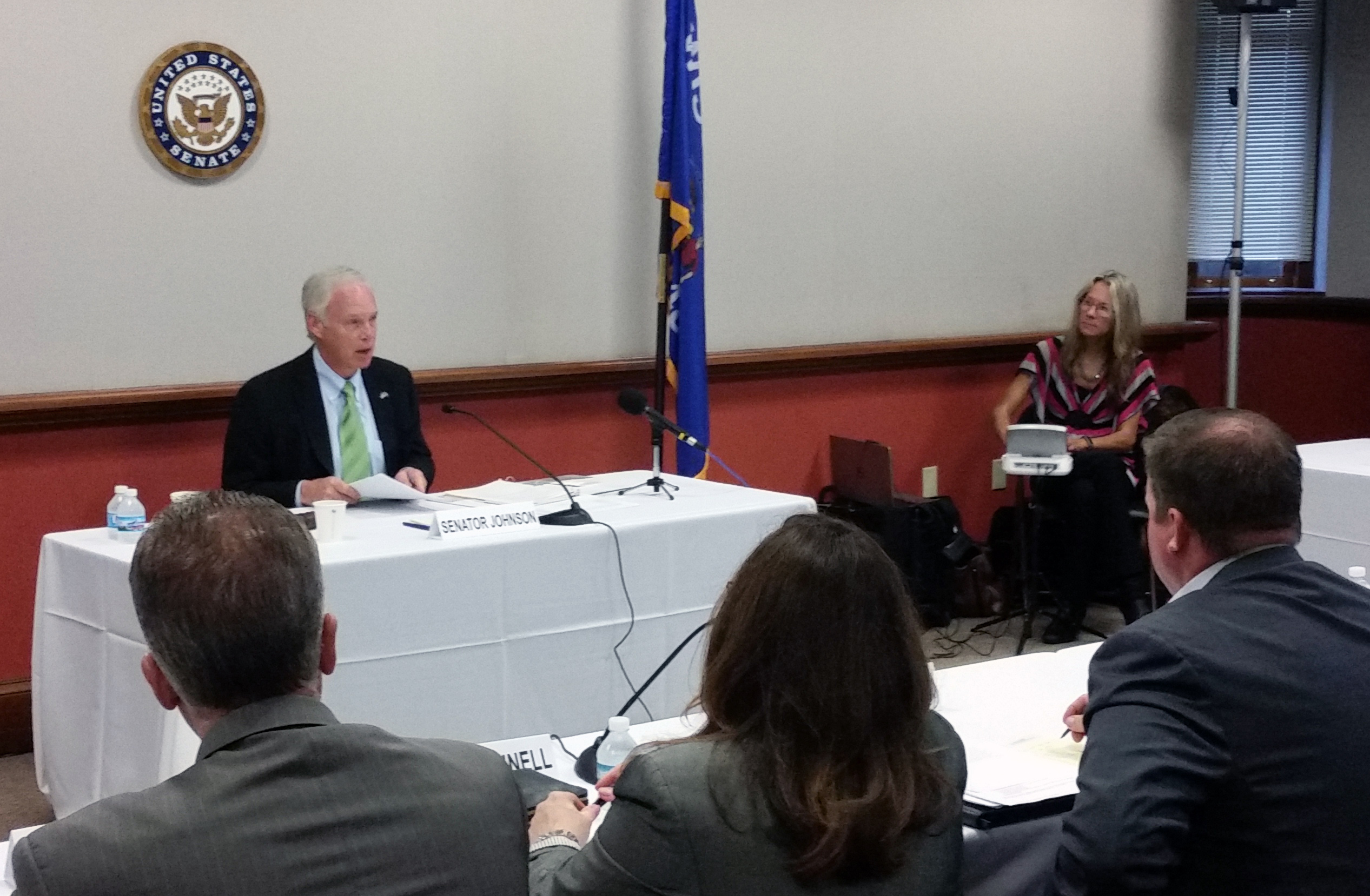 Ron Johnson speaking at a trade roundtable