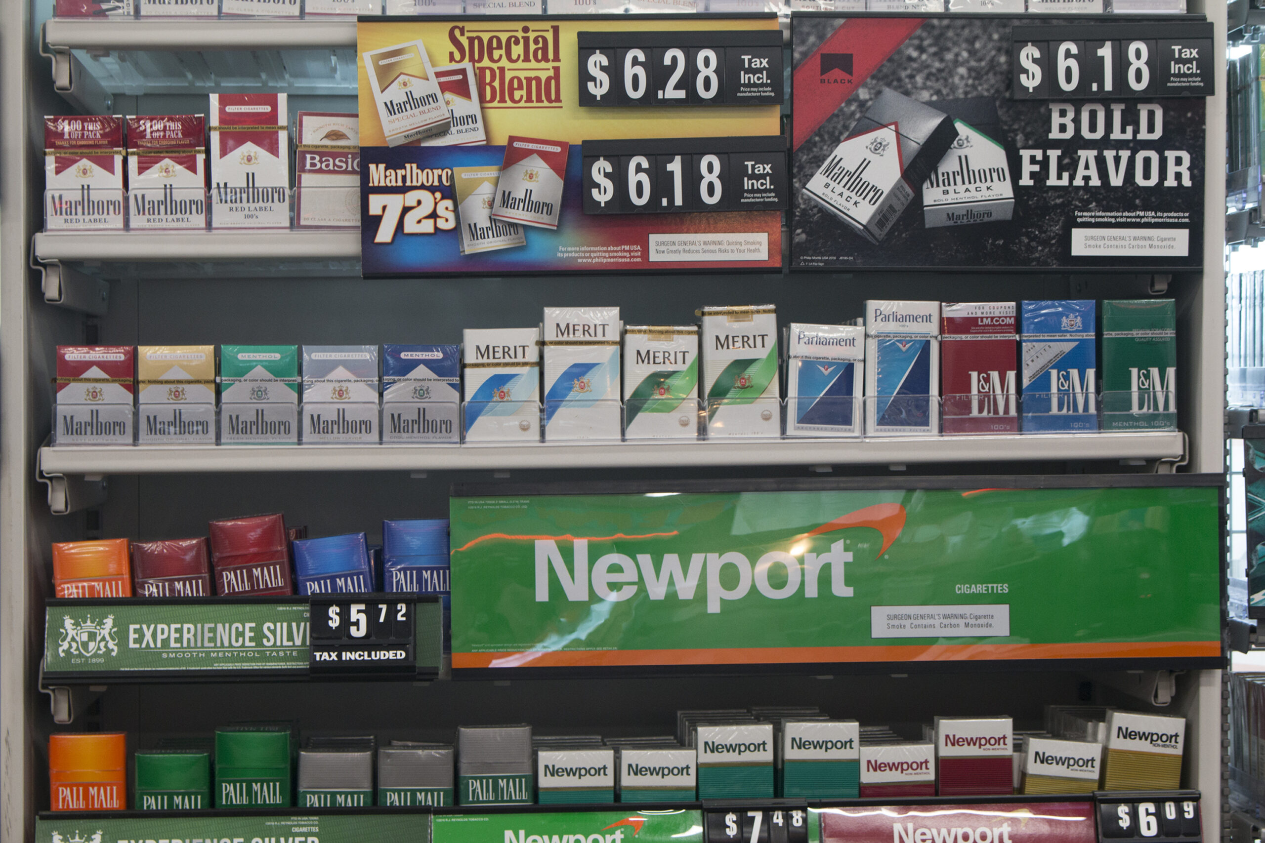 Newport, cigarettes, racial disparity