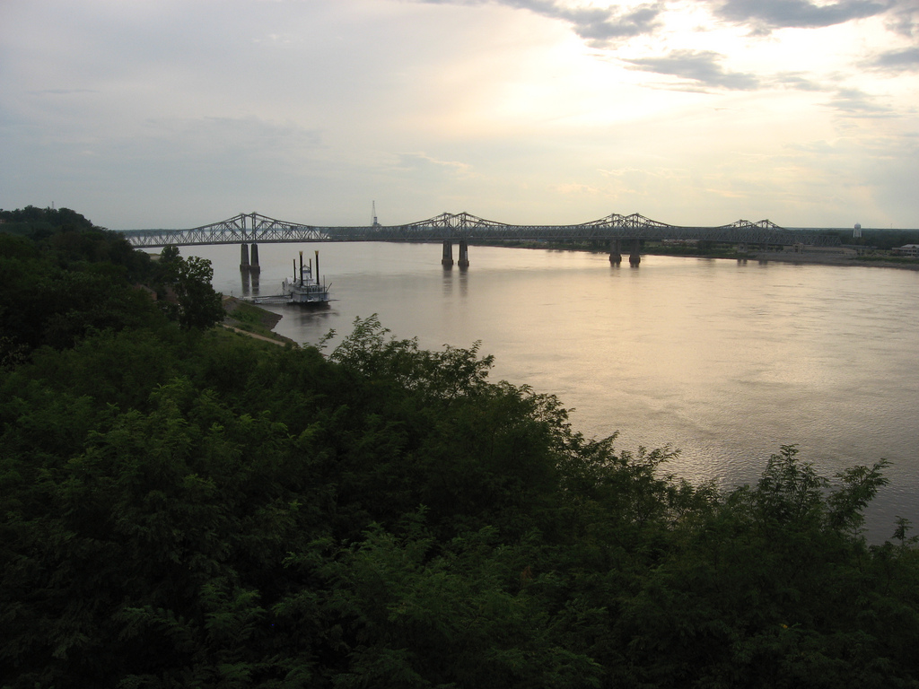 Steamboat and bridge on the Mississippi