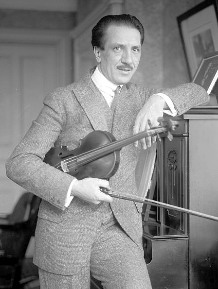 Photo of violinist Jacques Thibaud