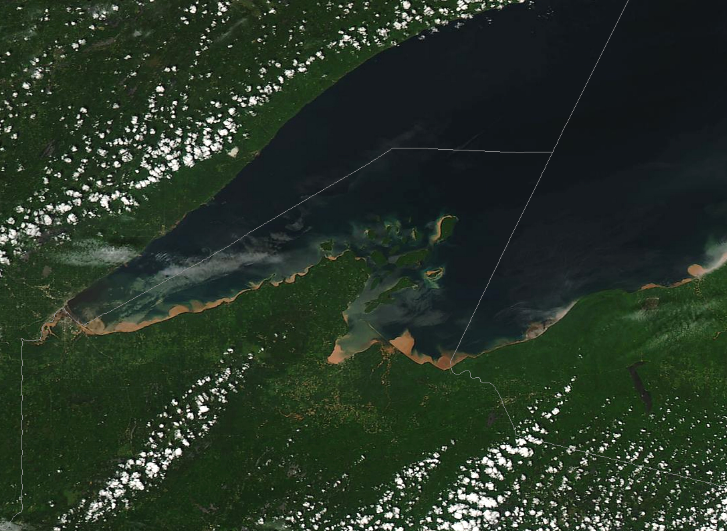great lakes superior sediment runoff water