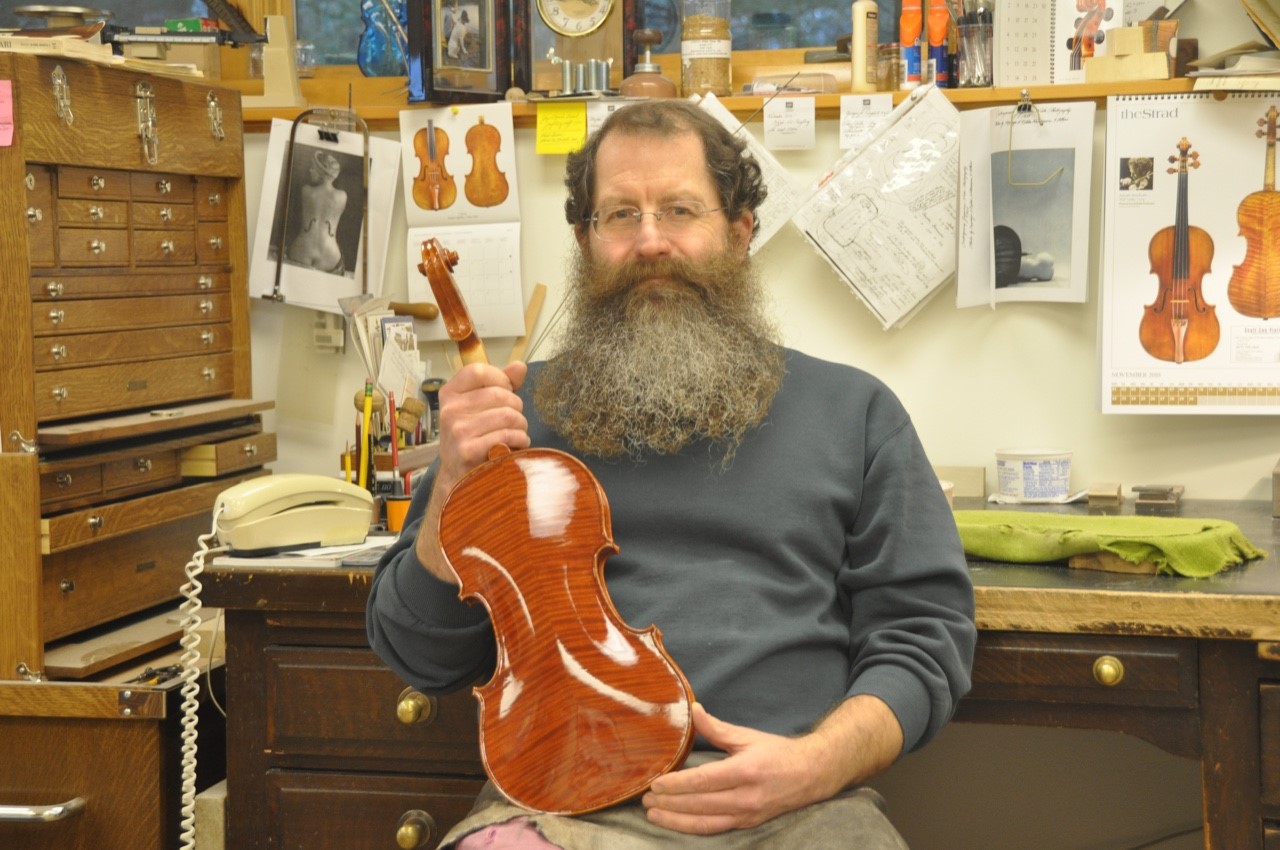 luthier Brian Derber