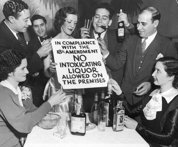 Revelers Toast the End of Prohibition in Milwaukee