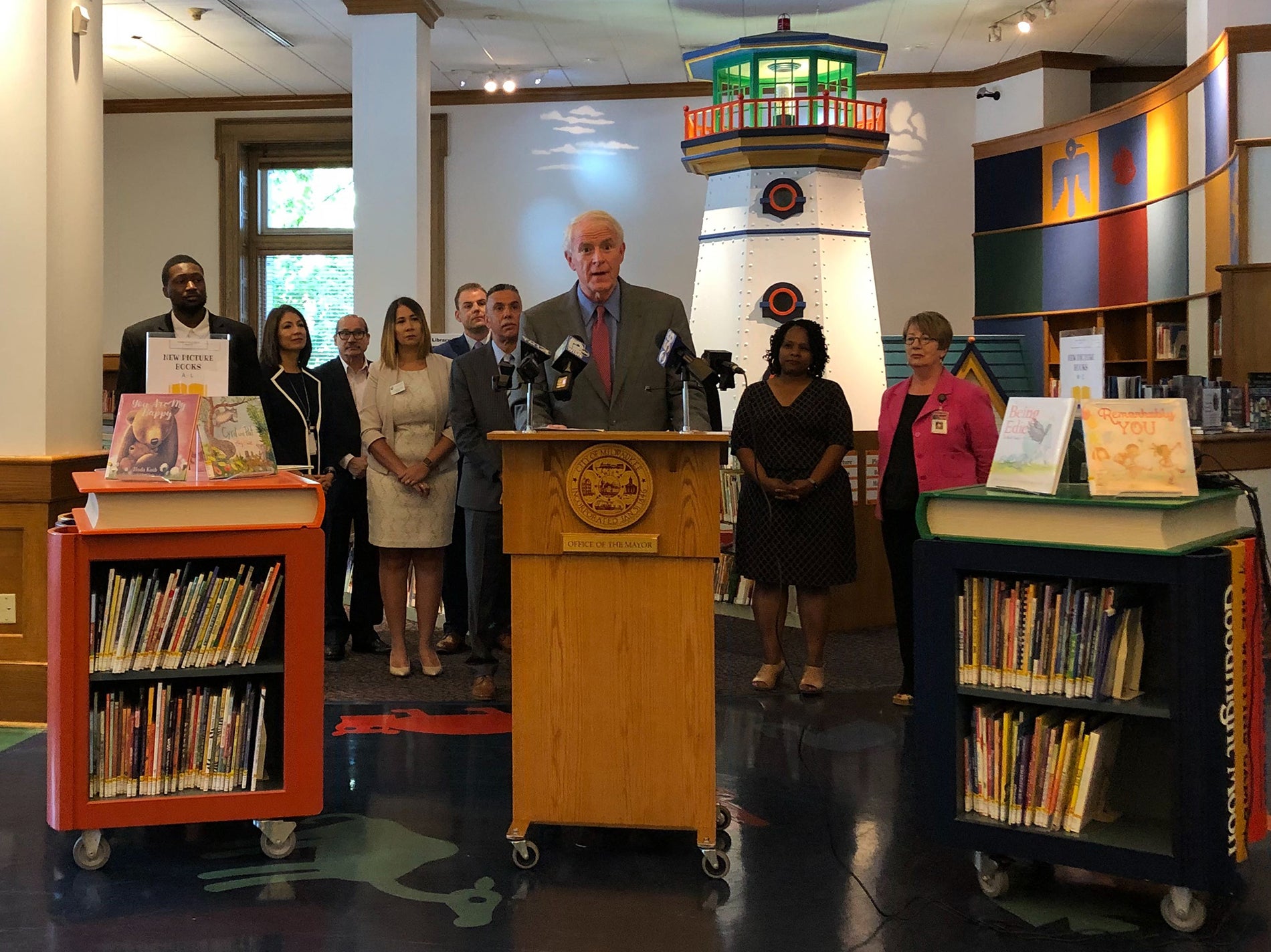 Milwaukee Mayor Tom Barrett