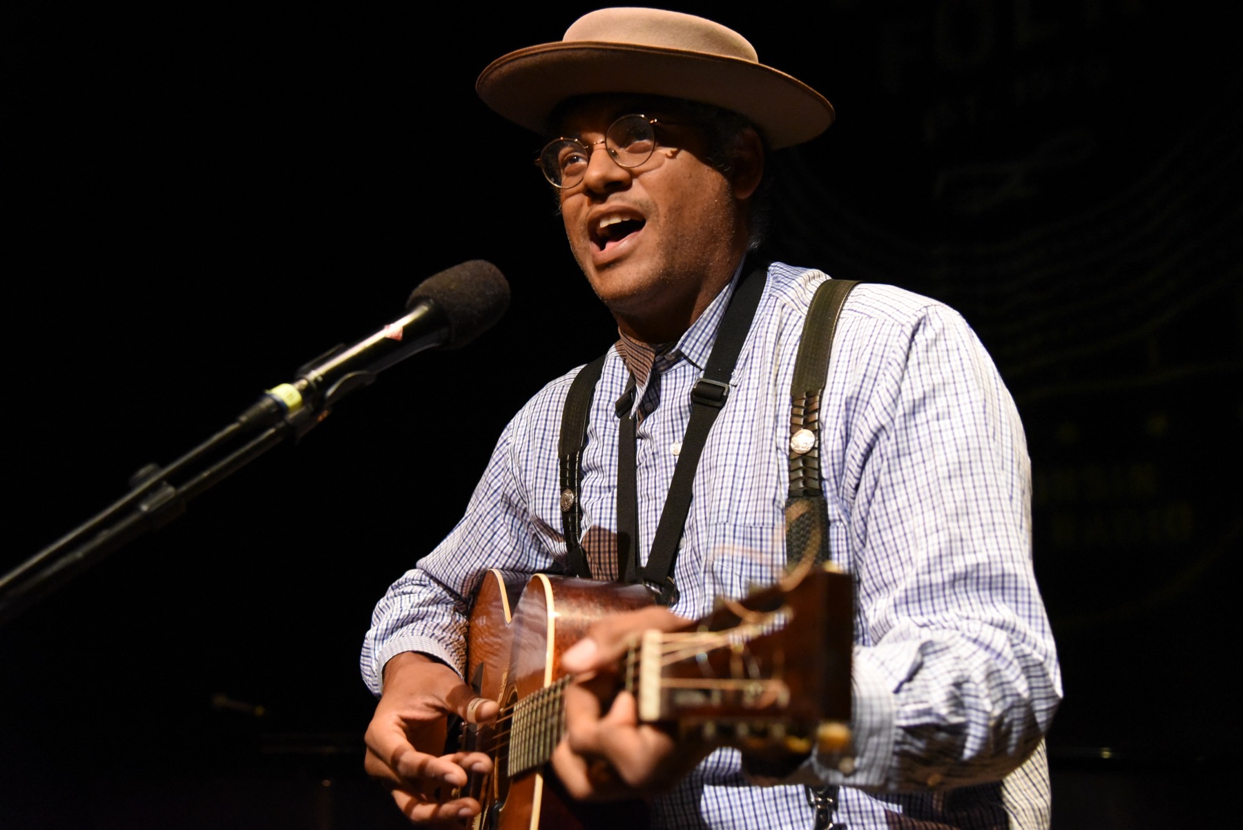 ‘Simply Folk’ Celebrates 40 Years With Shindig Featuring Dom Flemons, Mary Gauthier
