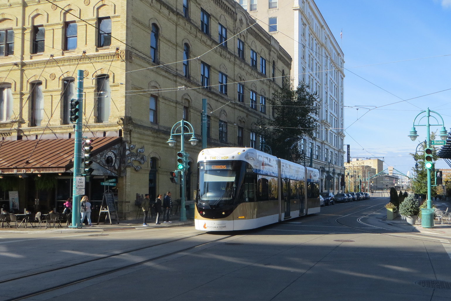 Milwaukee Mayor Announces Plans For Streetcar Extension