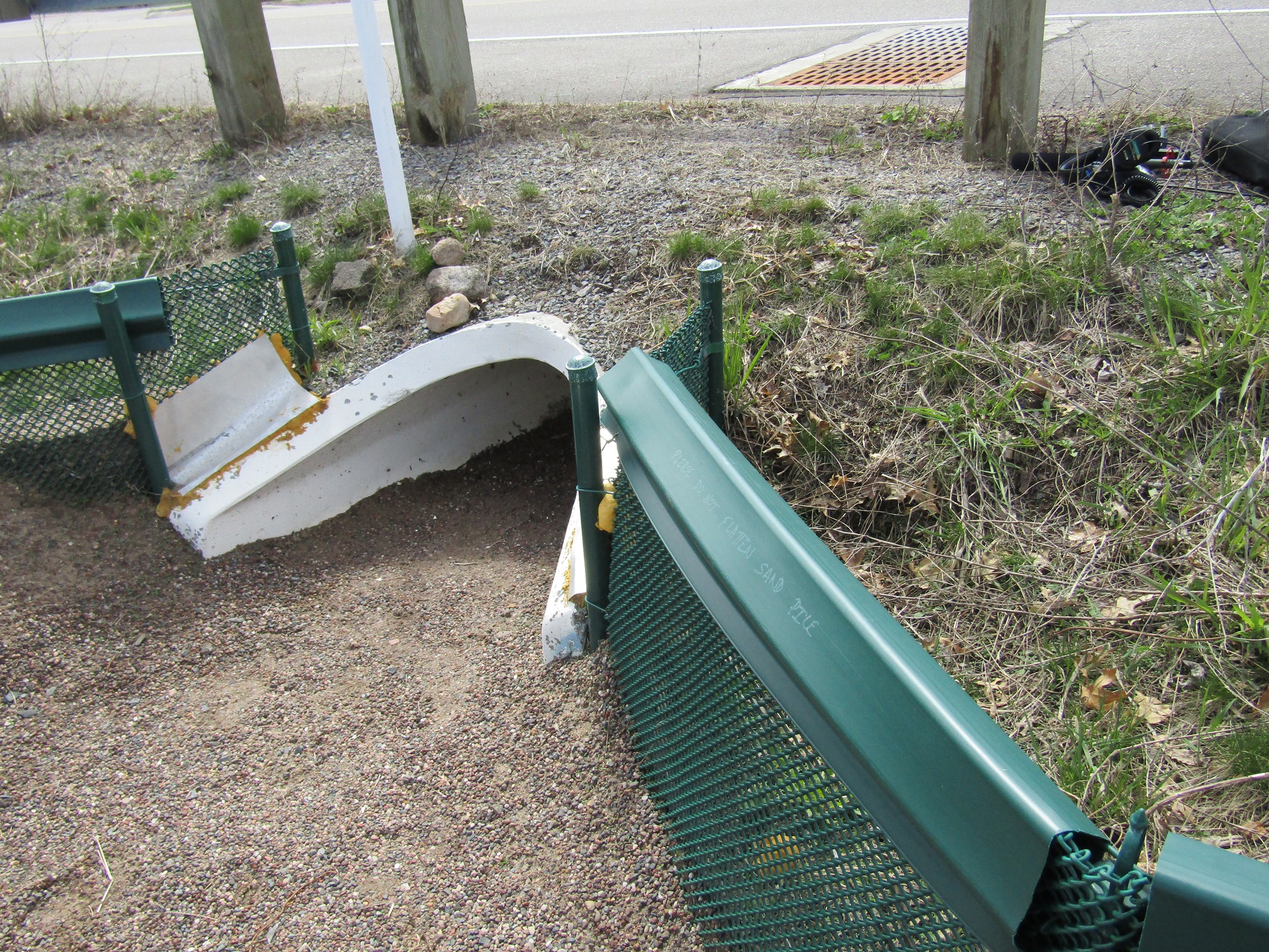 Fencing and a tunnel under Highway 66 in Stevens Point help turtles cross the road safely.