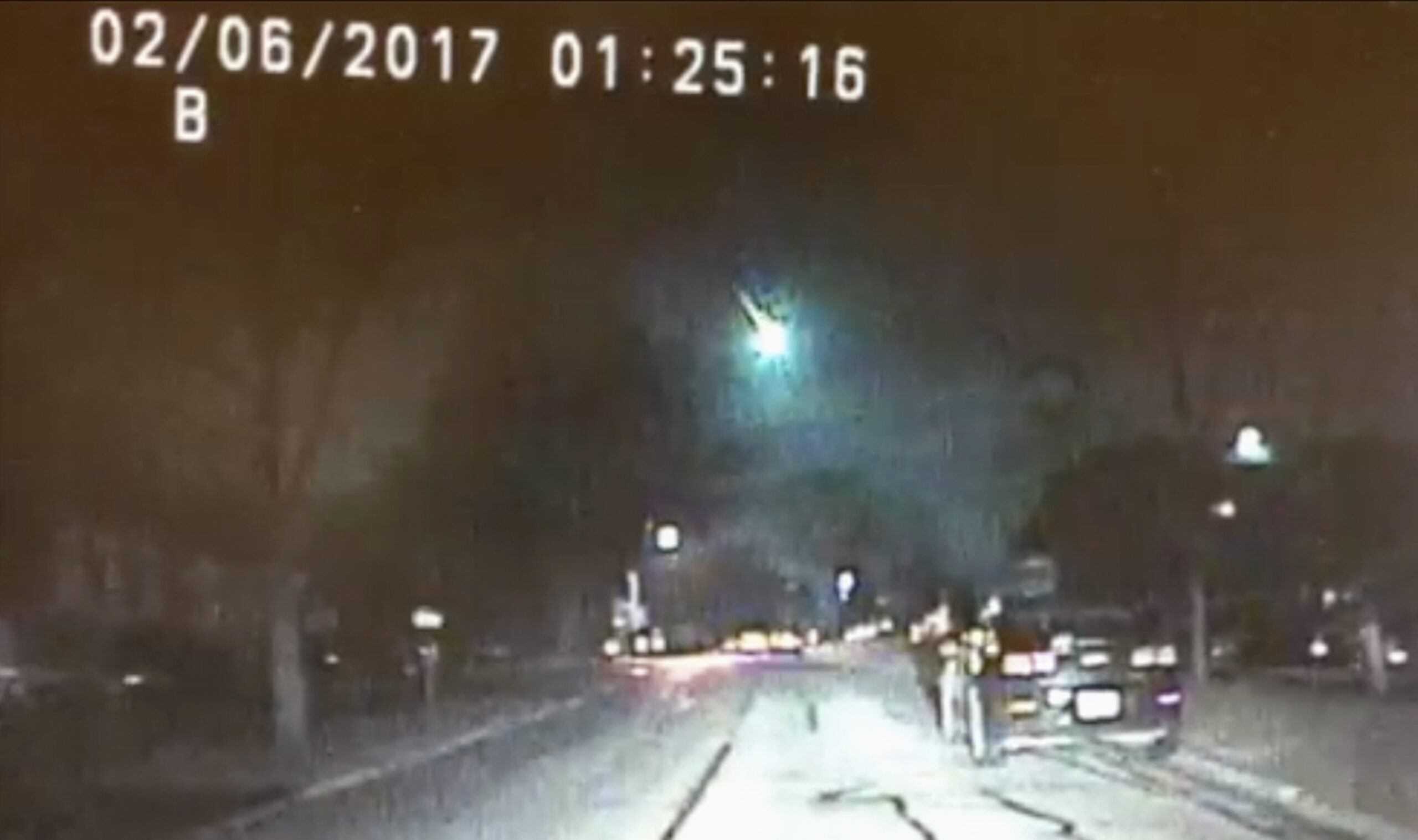 Dashcam video showing a meteor as it streaked over Lake Michigan early Monday morning, Feb. 6, 2017