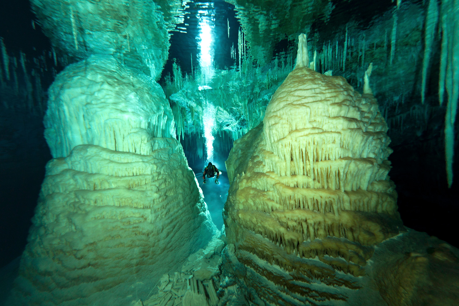 bermuda deep caves project