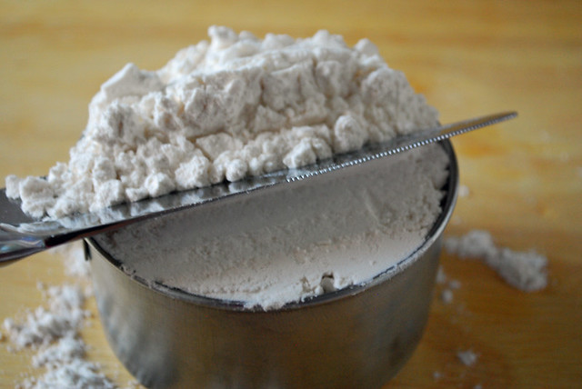 flour, measuring, baking, kitchen