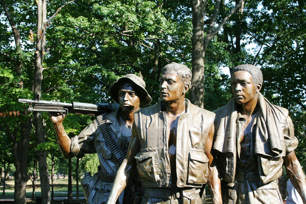Vietnam War memorial - statue of 3 soldiers