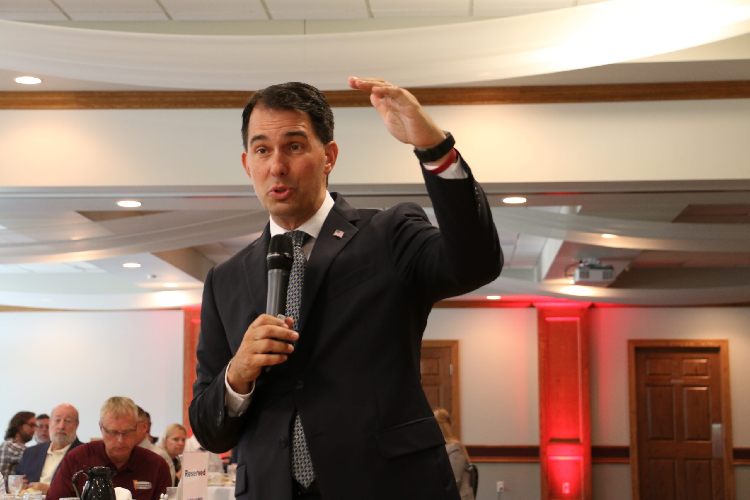 Gov. Scott Walker addressing the Eau Claire Chamber of Commerce
