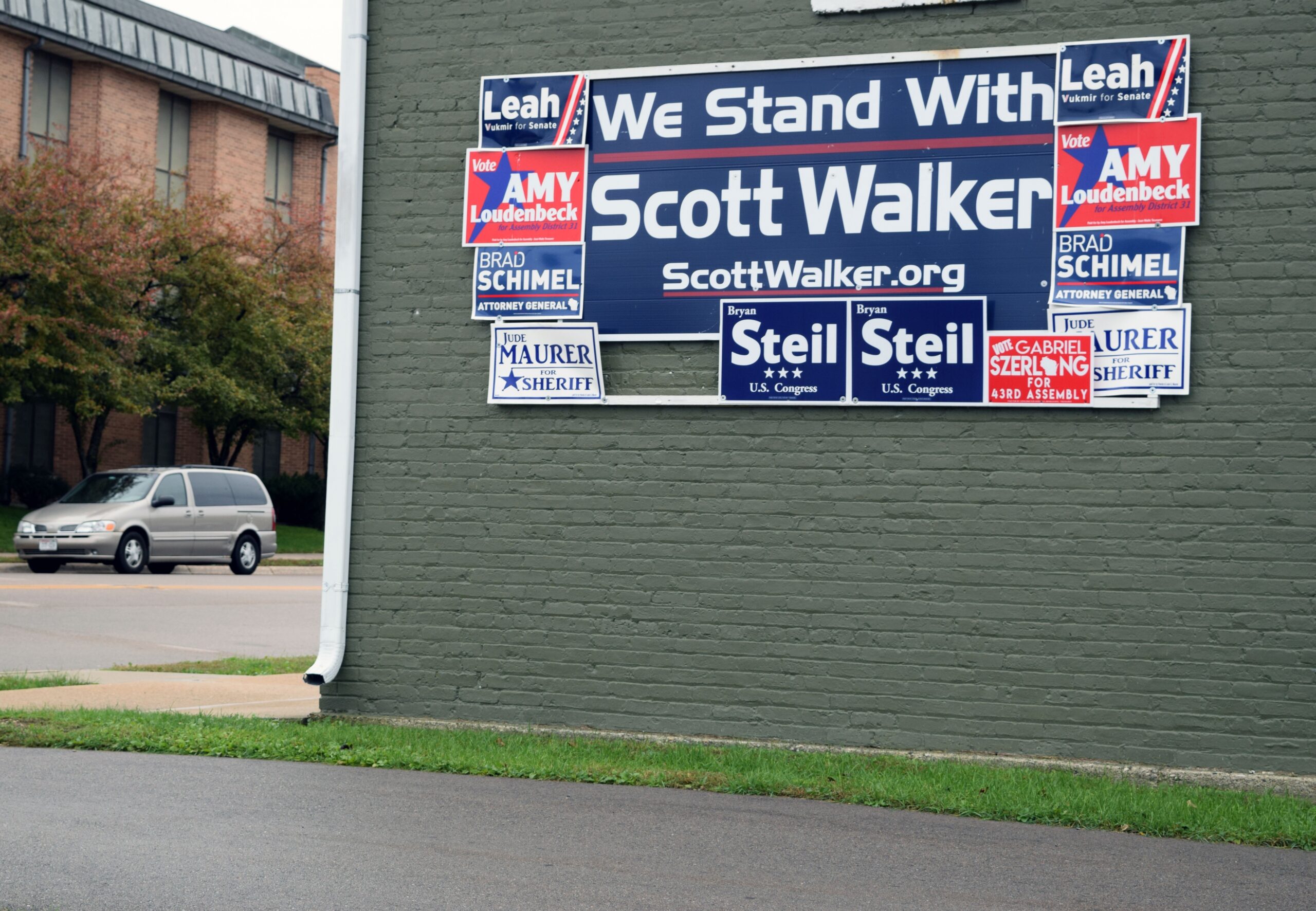 Campaign signs for Republican candidates