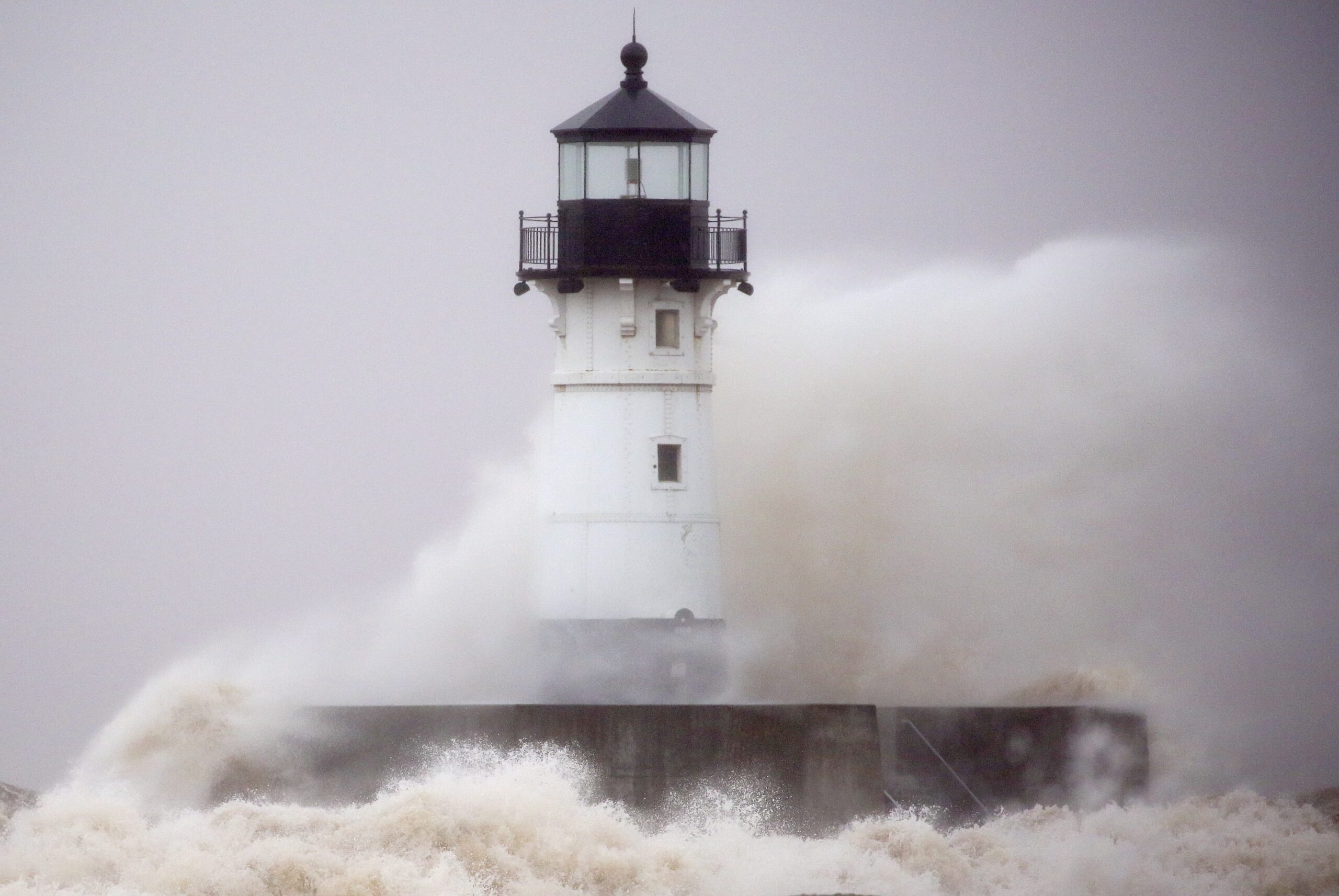 Lake Superior Communities Work To Handle High Winds, Waves