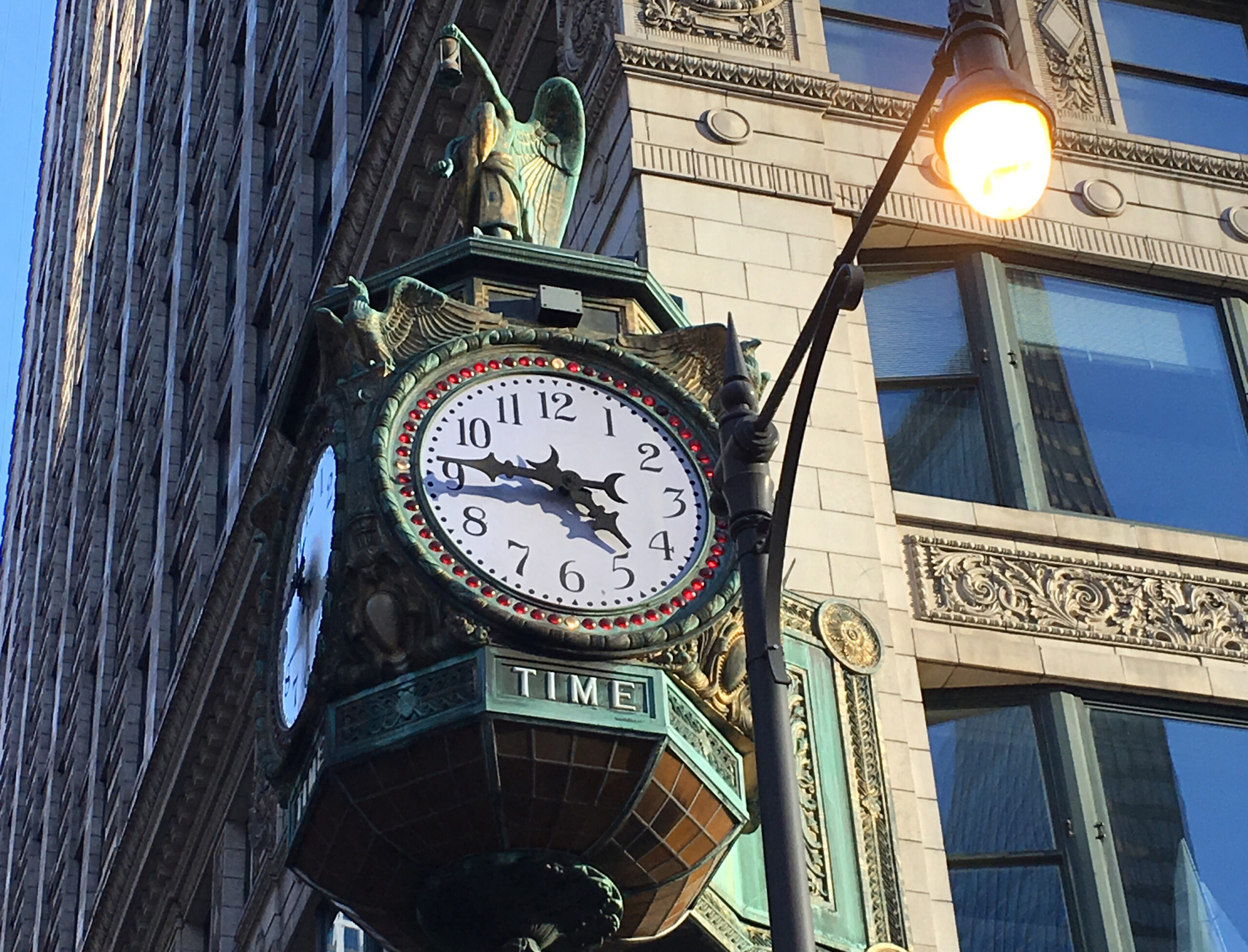 Chicago clock