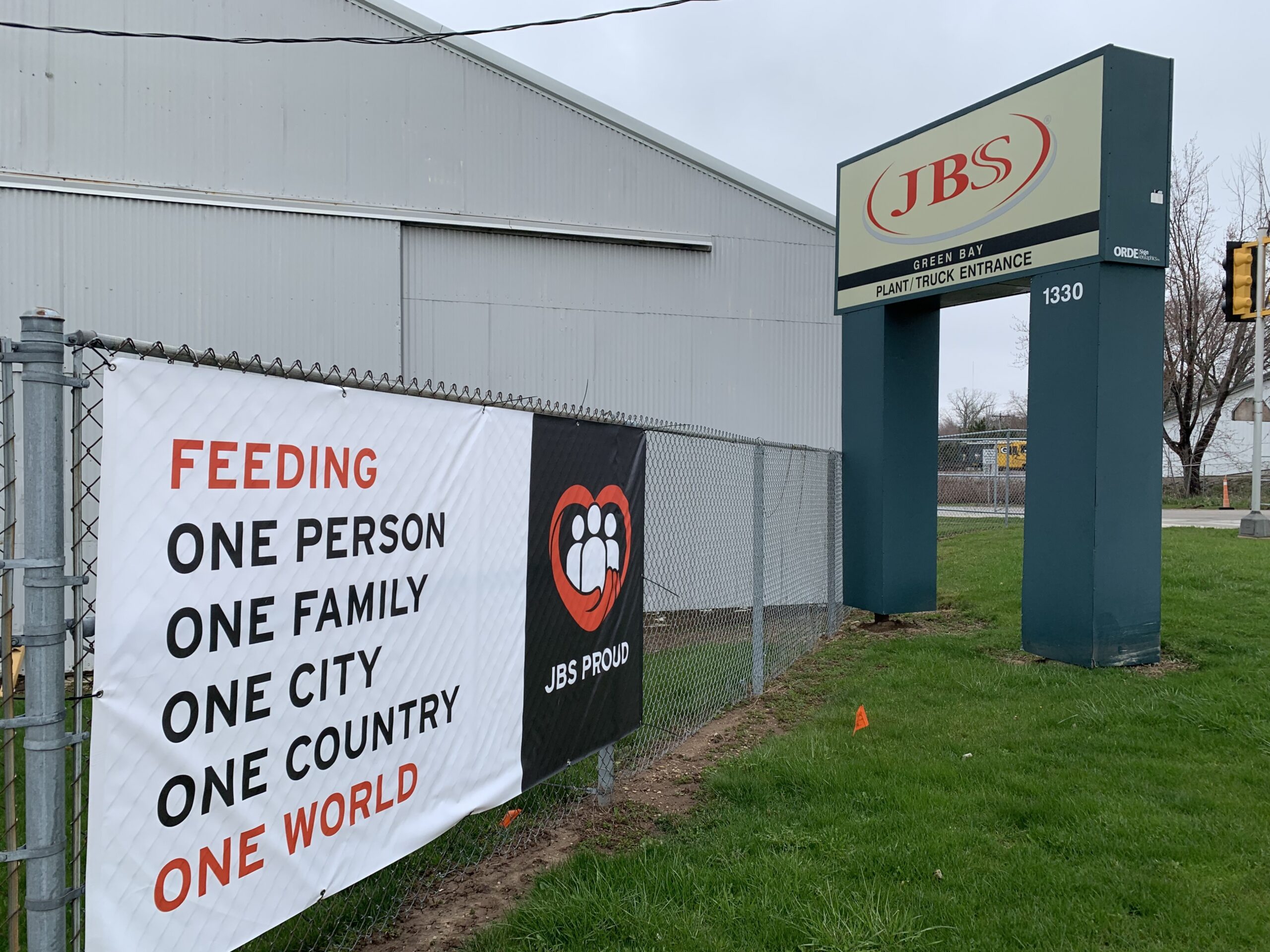 As JBS Meatpacking Plant Reopens In Green Bay, Safety Concerns Still Surround Industry