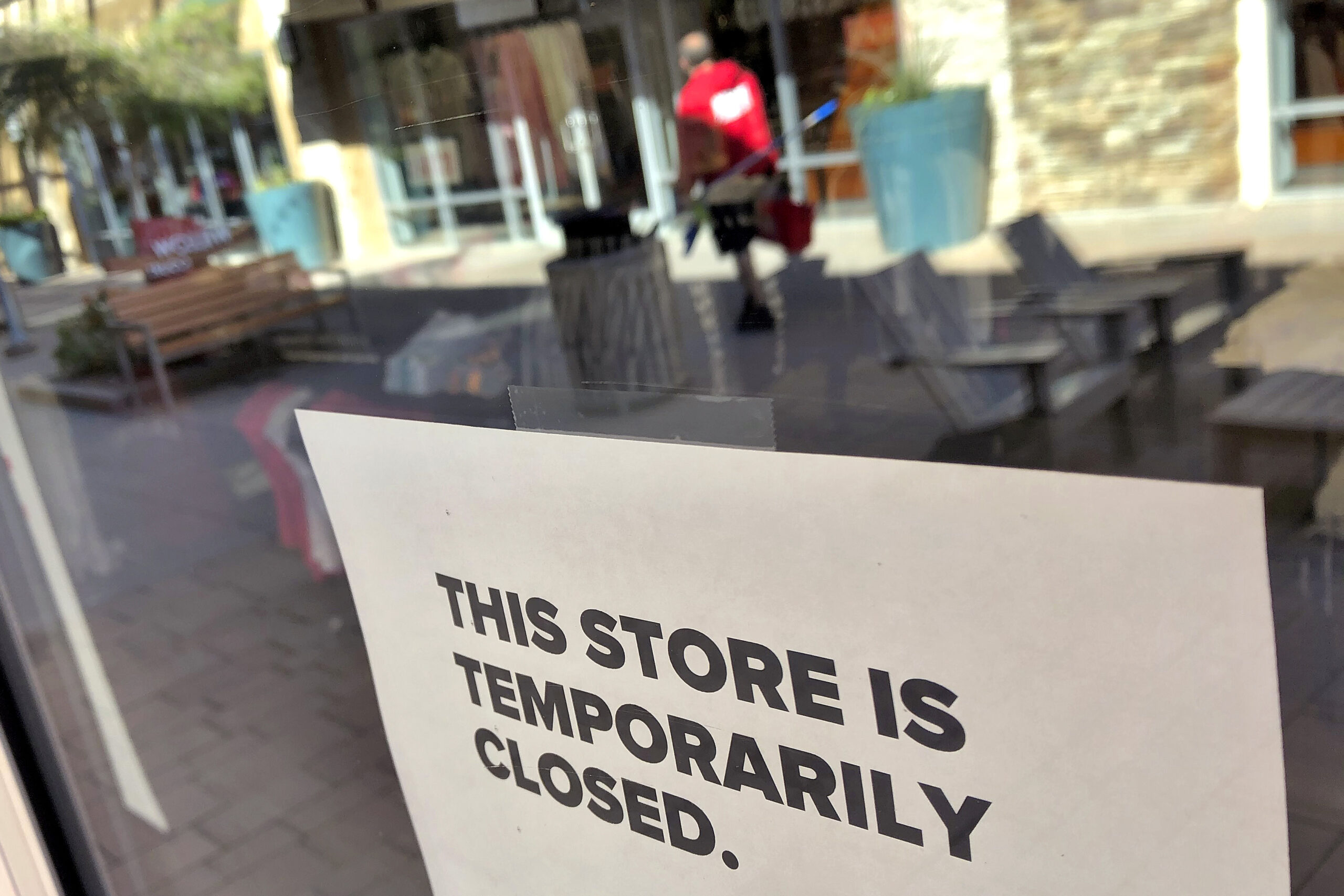 Closed sign on store