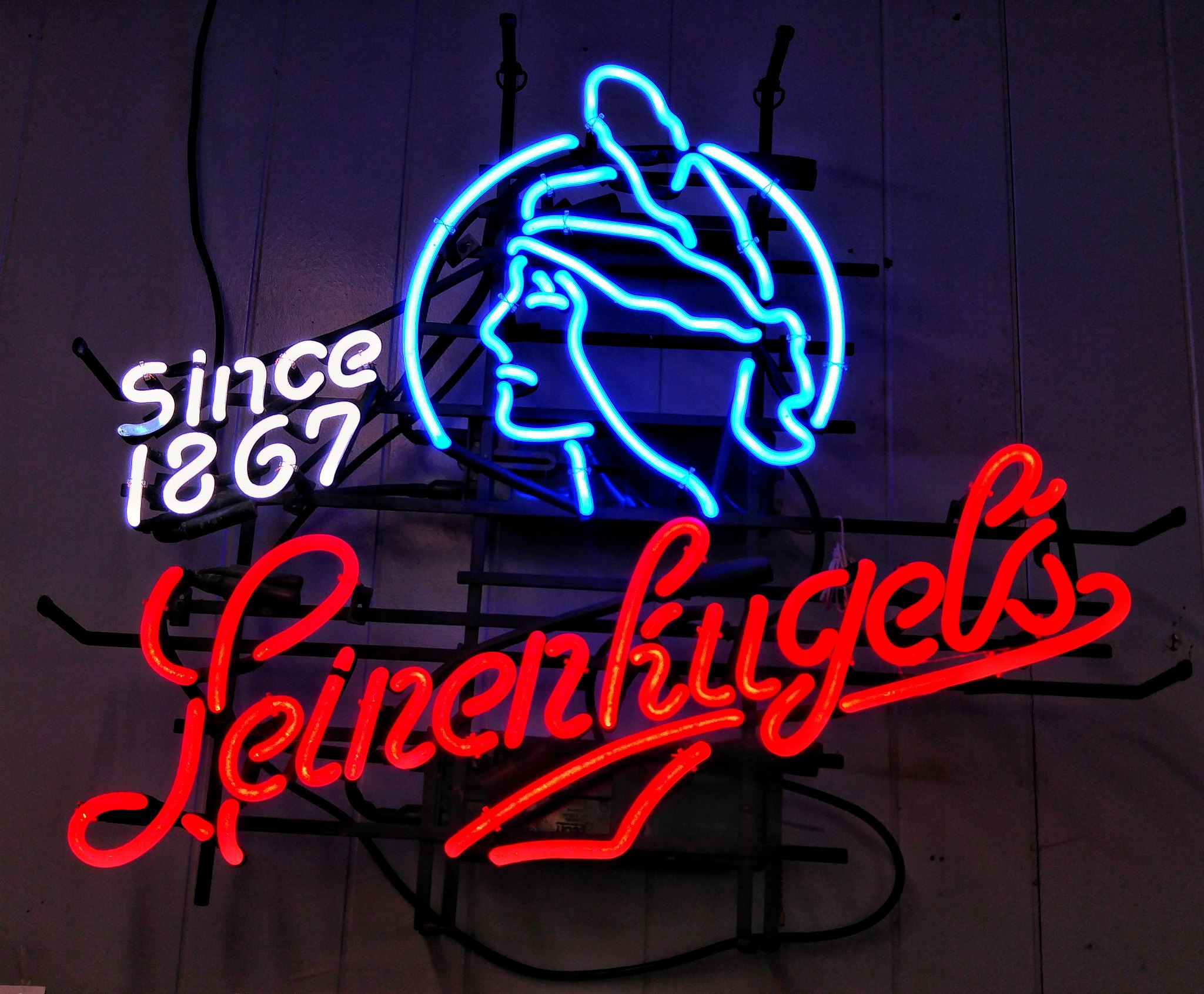 Leinenkugel's sign