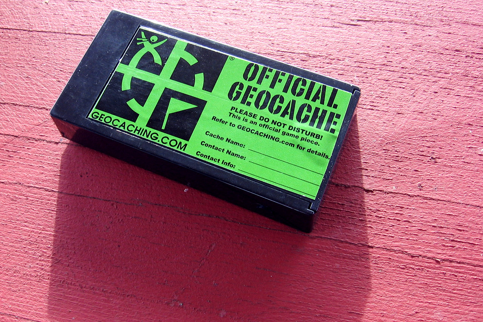 A box labled "official geocache"