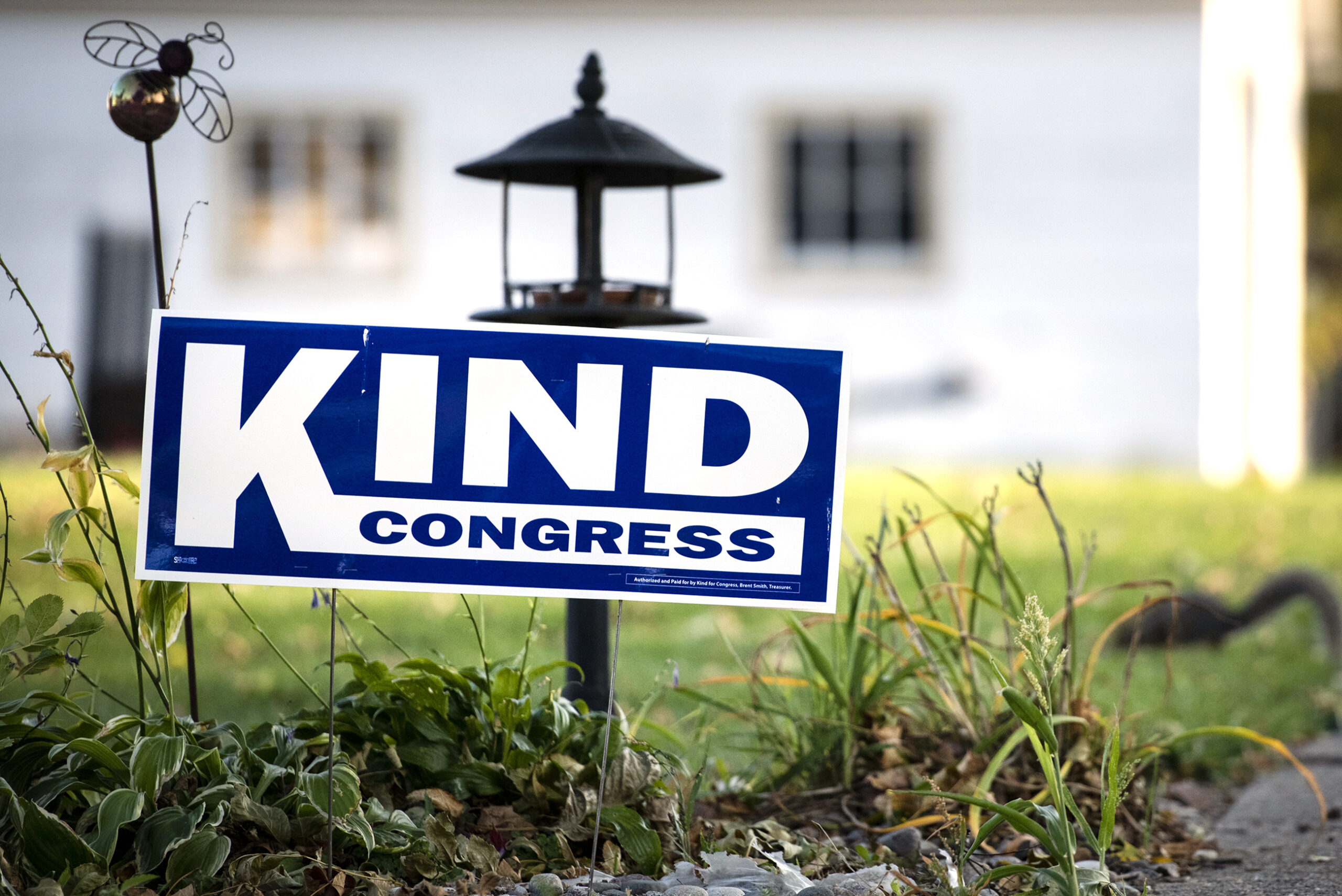 A yard sign for Rep. Ron Kind