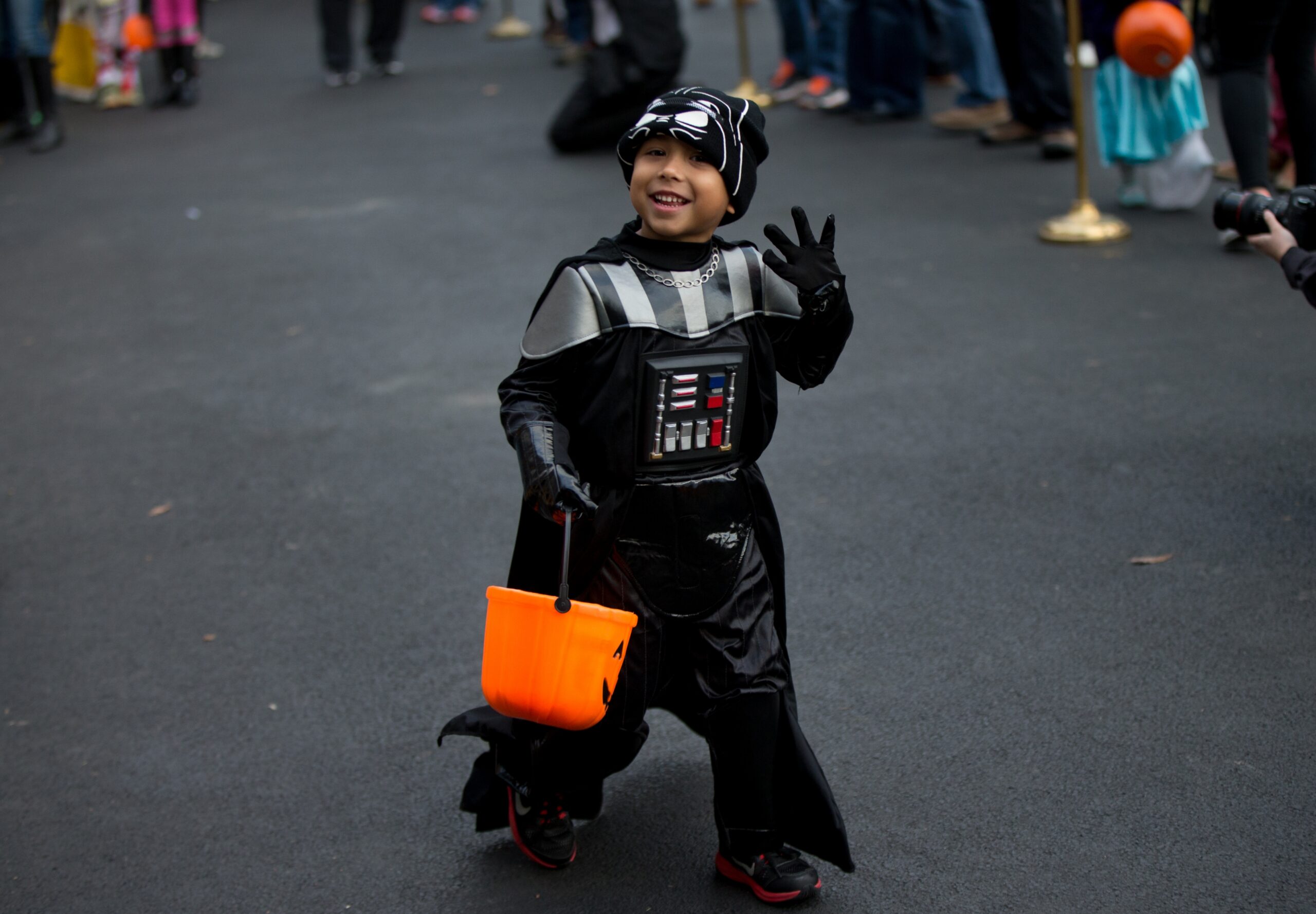 How To Trick-Or-Treat Safely During A Pandemic, According To An Epidemiologist