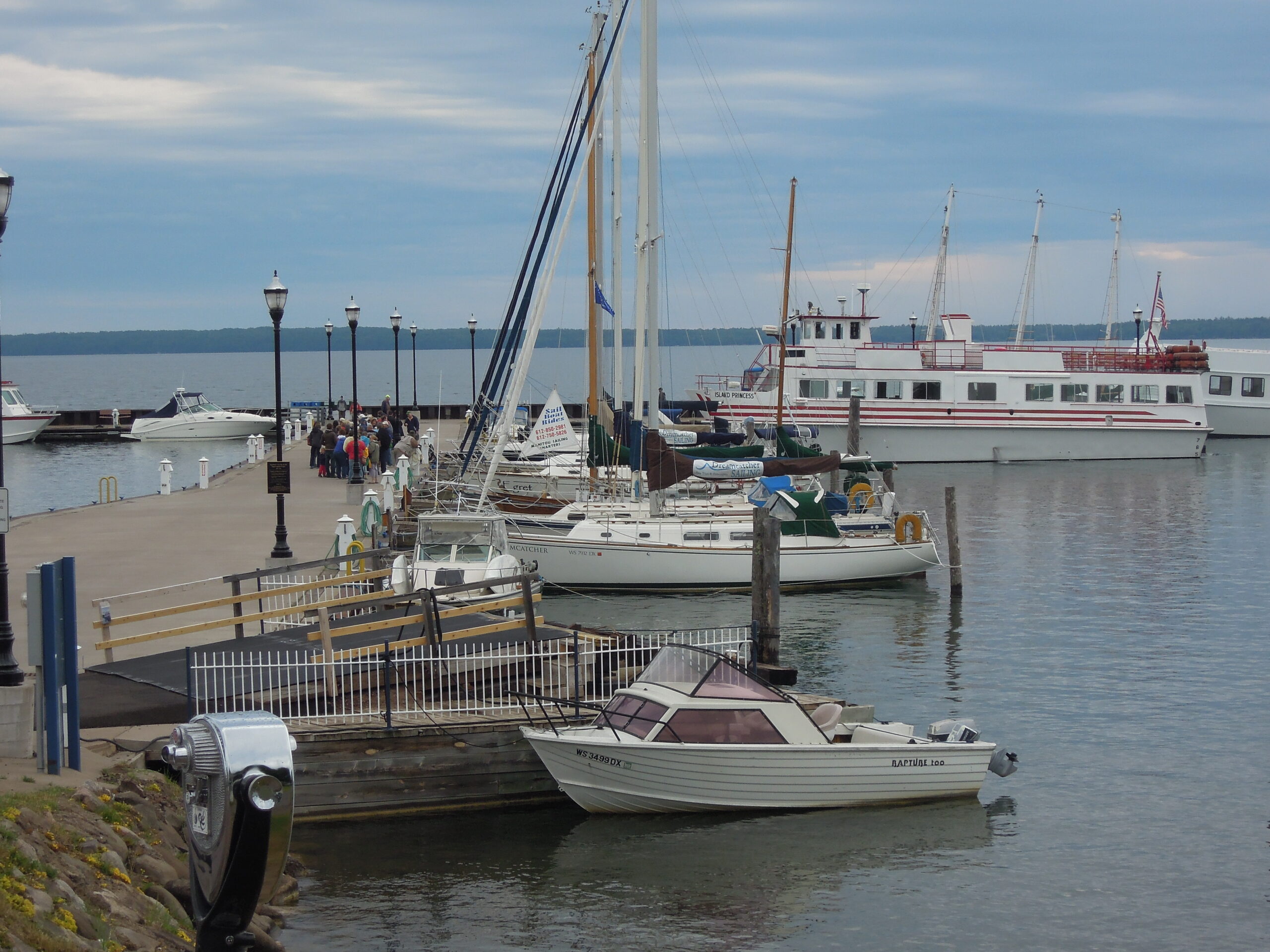 bayfield marina boats docked