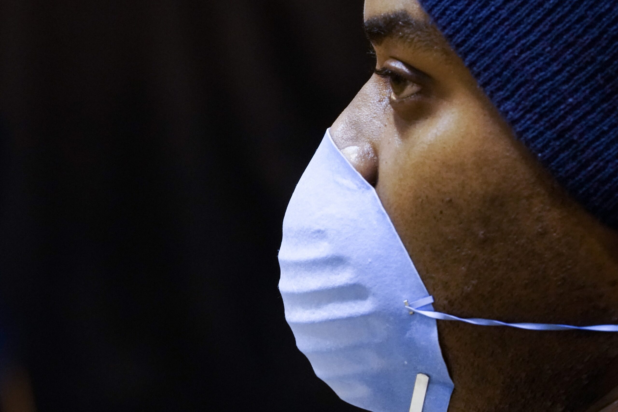 A man wearing a face mask to prevent coronavirus transmission