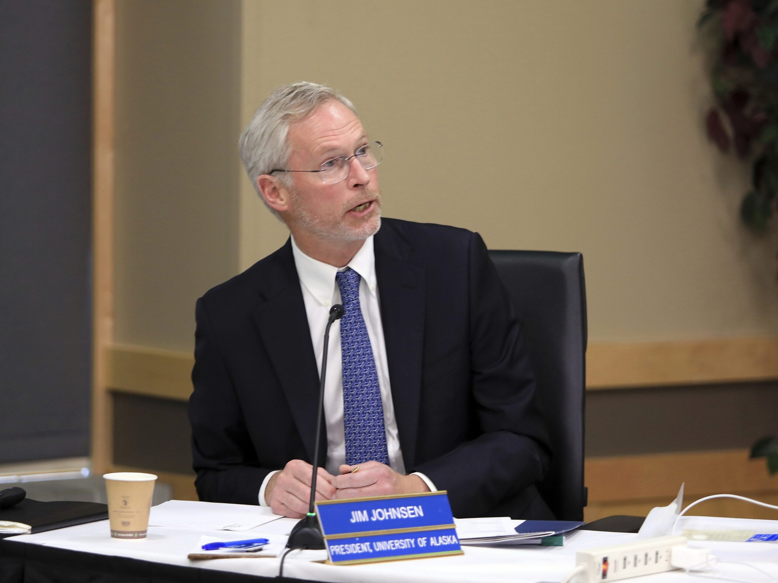 Jim Johnsen at a meeting on the University of Alaska System budget