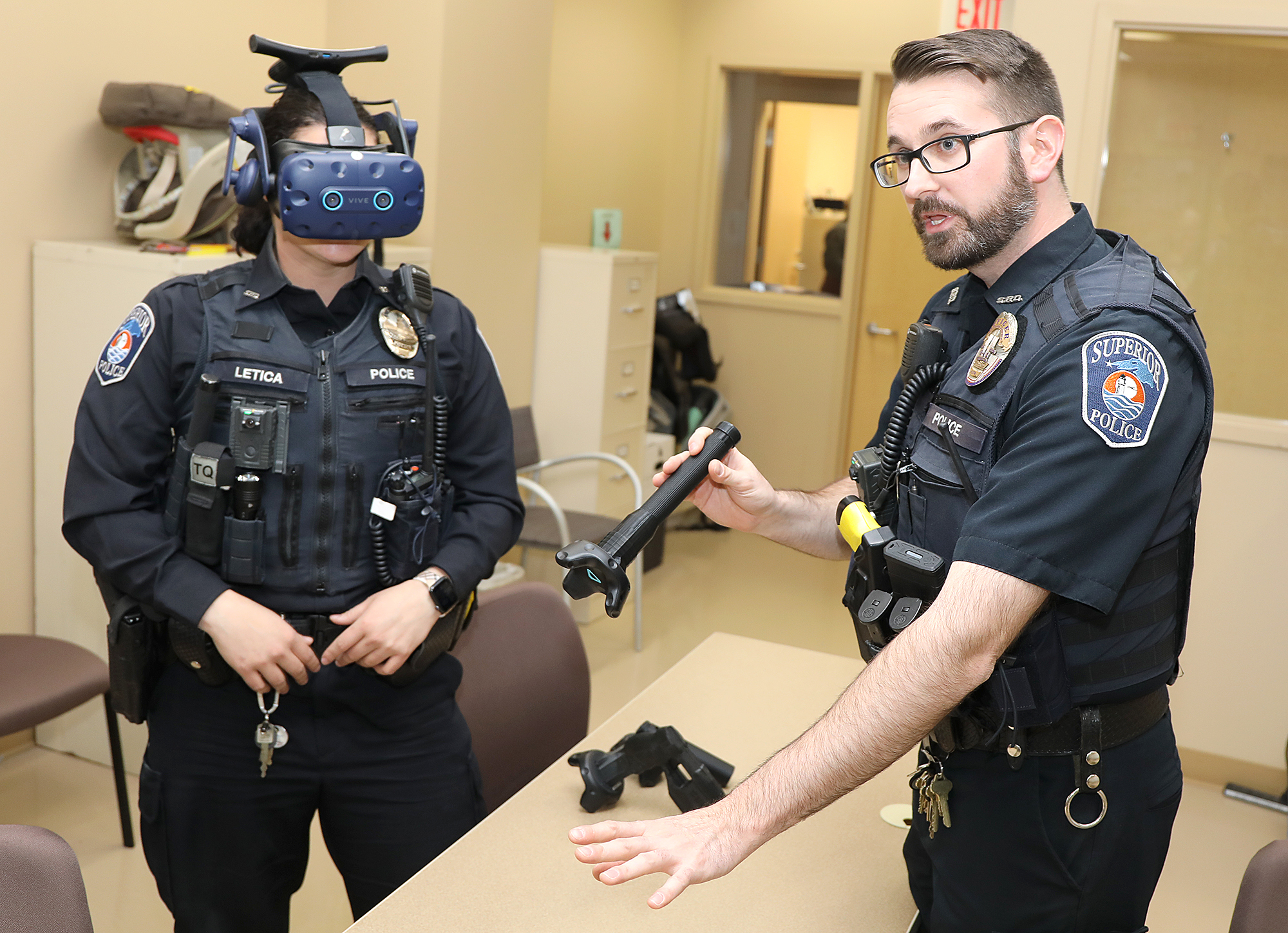Superior Police Train With Virtual Reality System