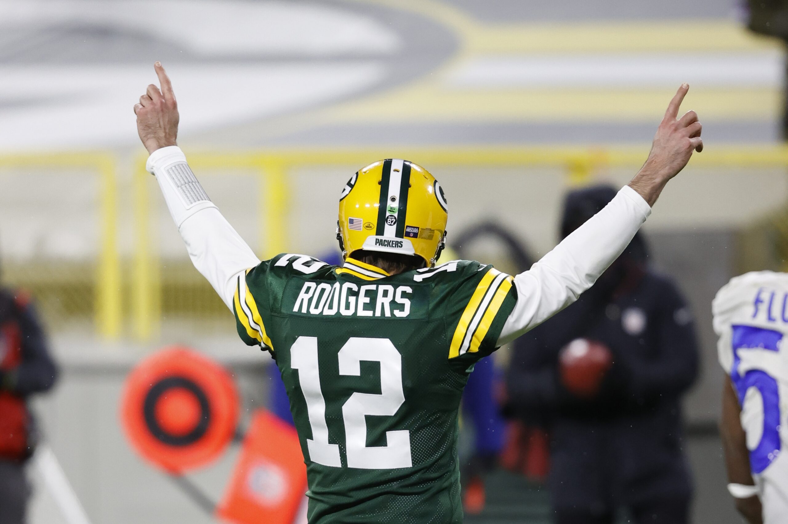 Aaron Rodgers confirms he will remain a Packer for next season