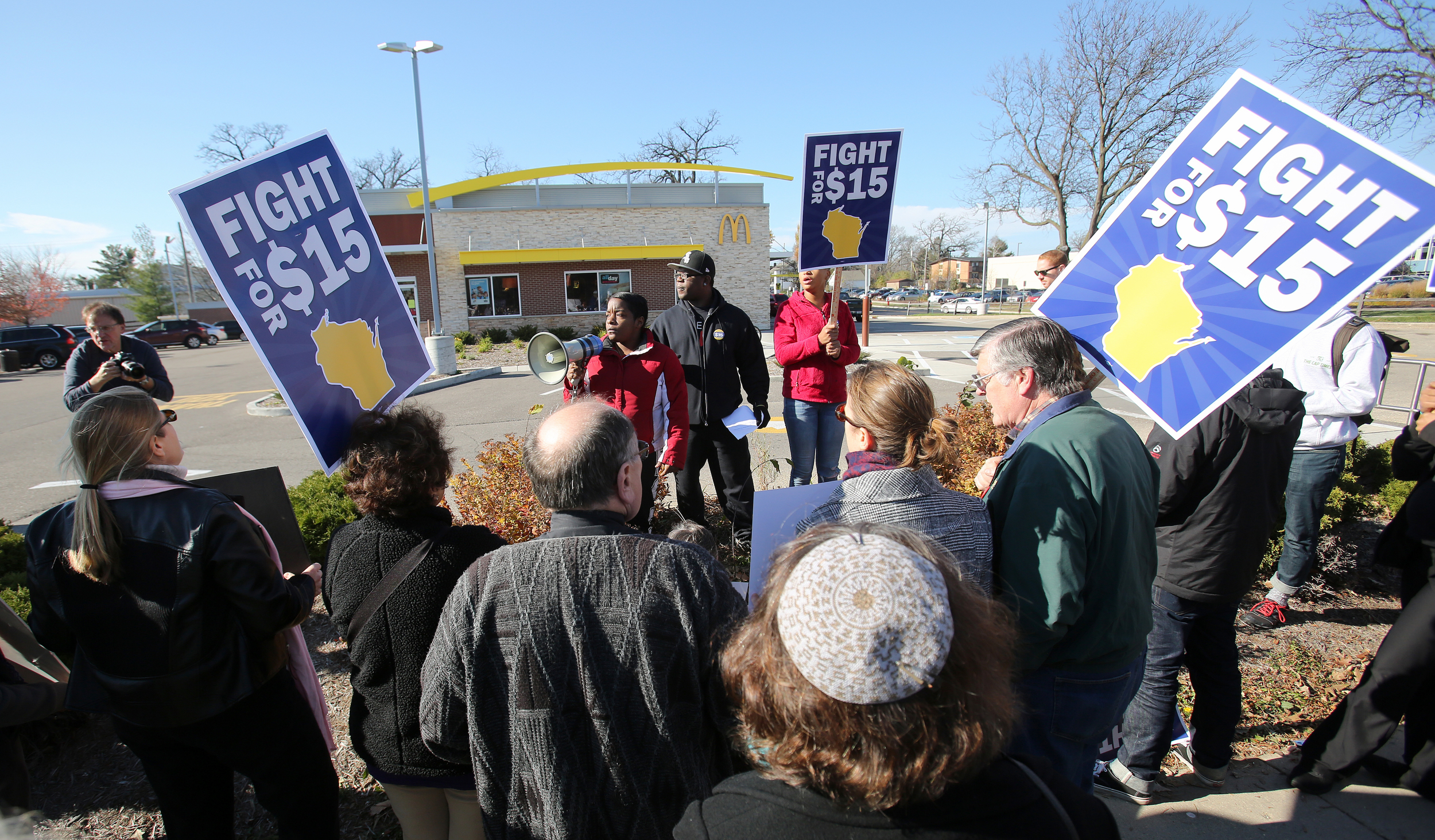 Raising Wisconsin’s Minimum Wage Would Significantly Cut Poverty. So Why Is It Still $7.25?