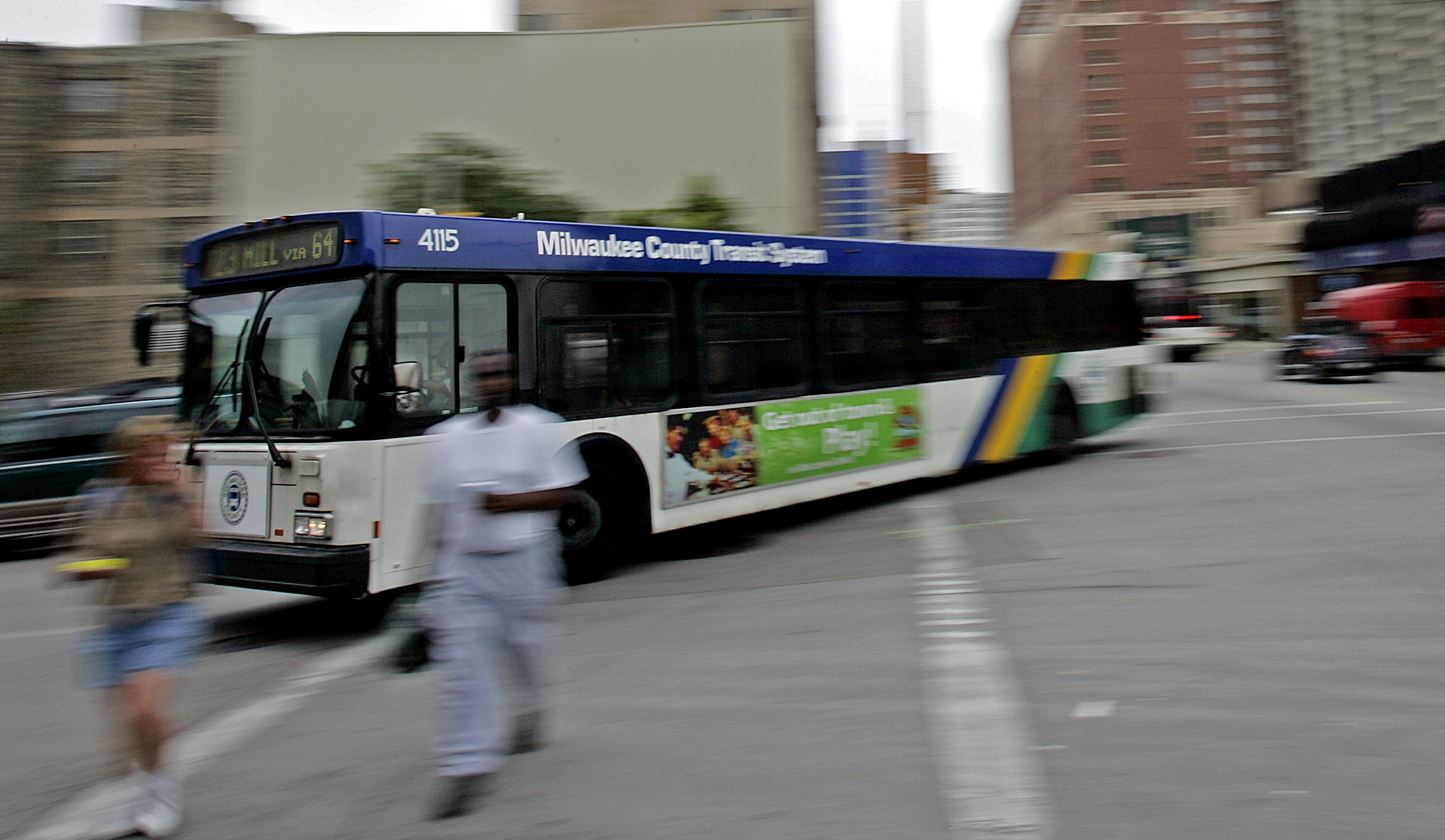 Milwaukee County Transit bus