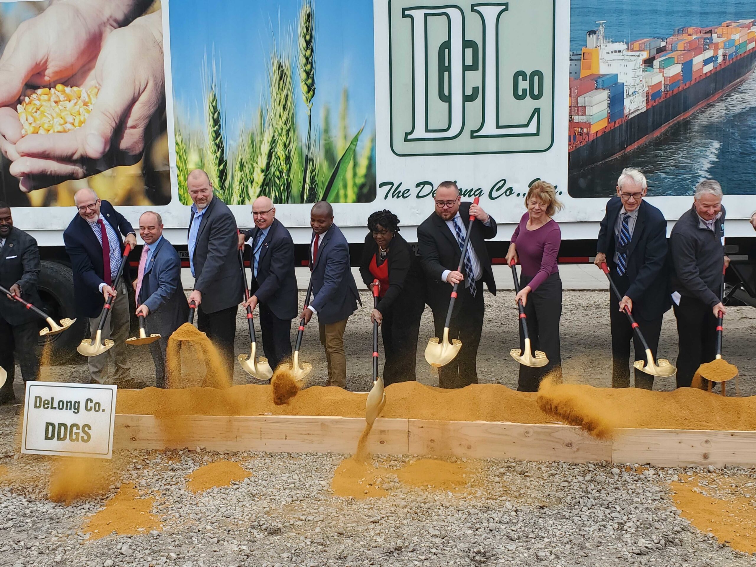 Port Milwaukee and DeLong Company break ground on new agricultural export facility