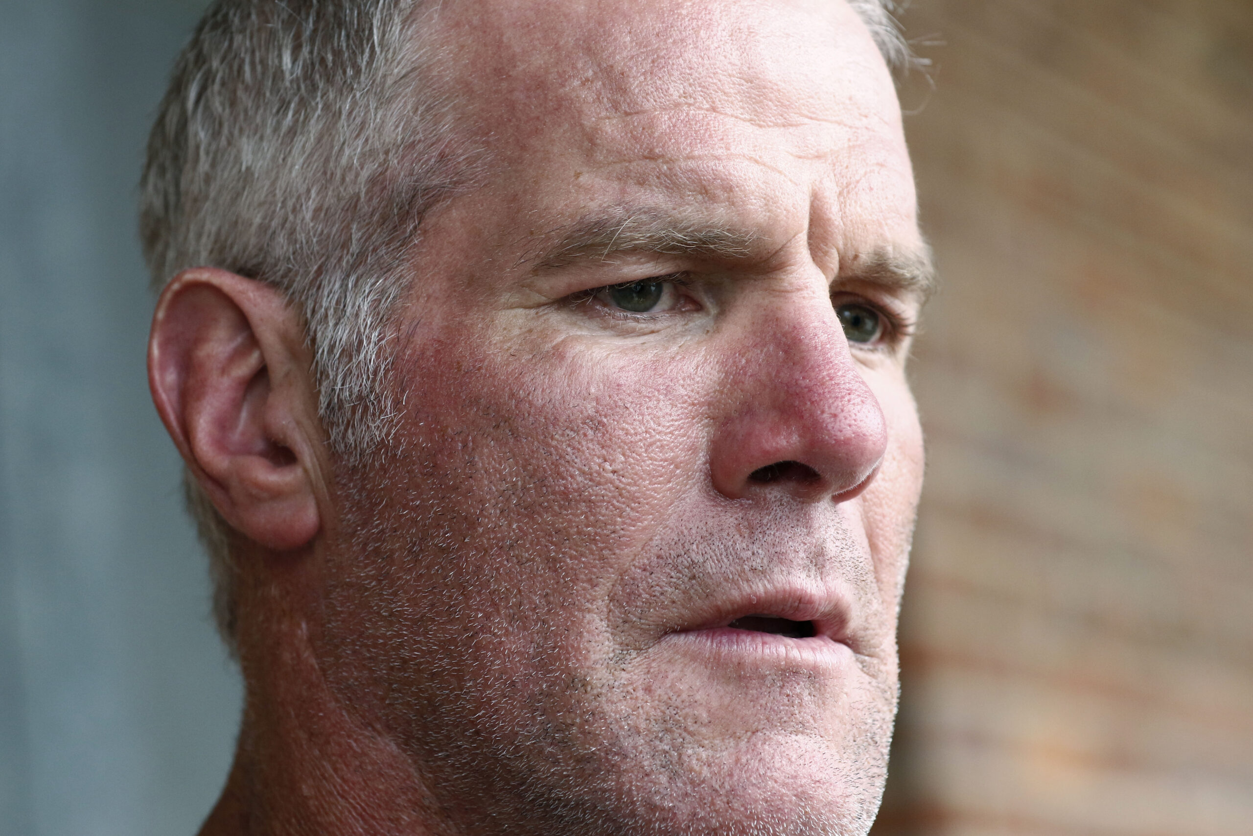 Favre repays $600K in Mississippi welfare case, auditor says