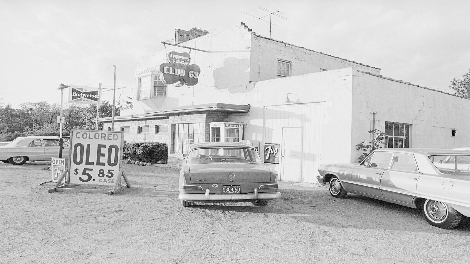 A car is parked just across state lines in Illinois at an impromptu dealer selling colored oleomargarine