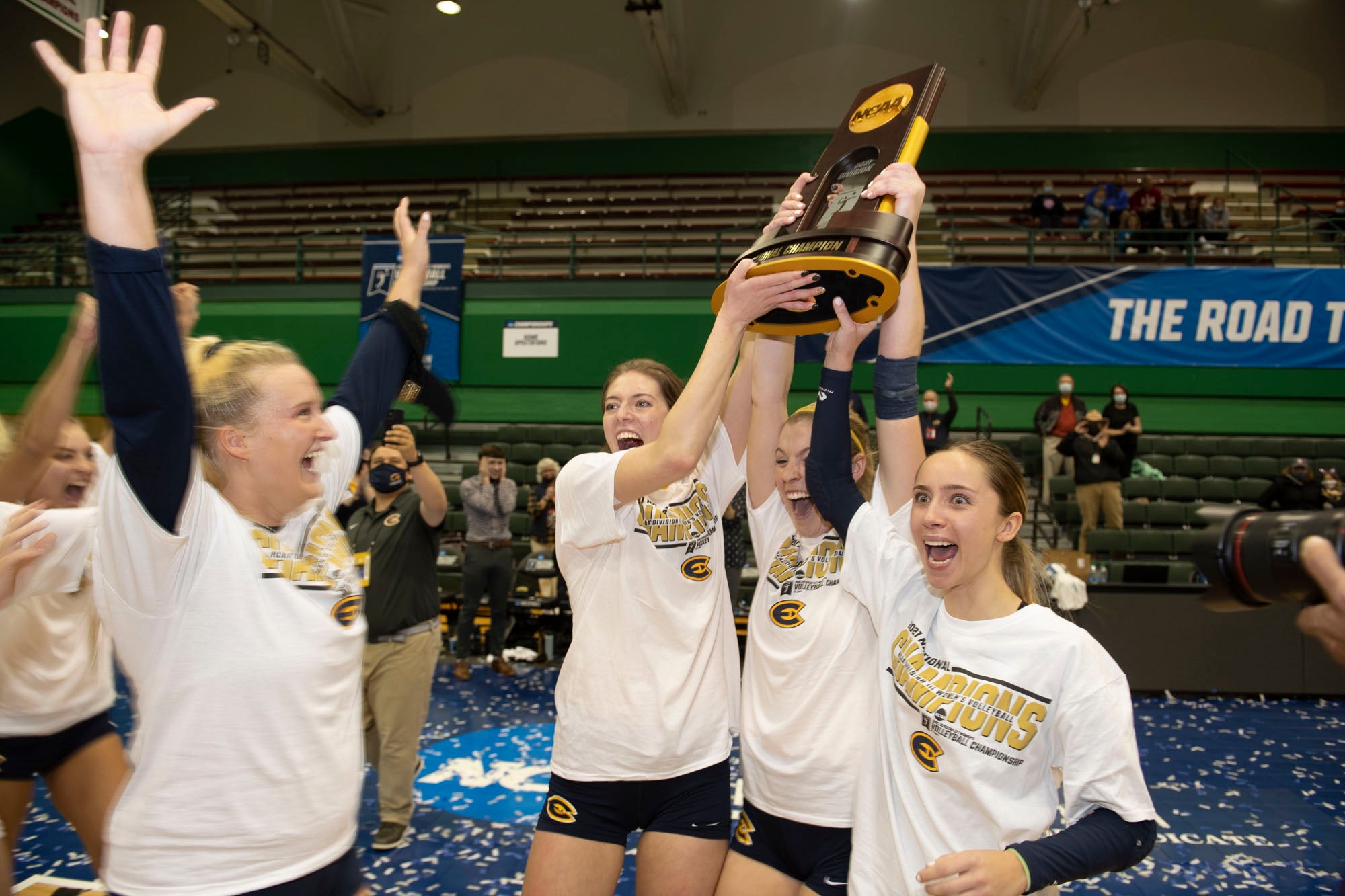 UWEau Claire women's volleyball team wins Division III national